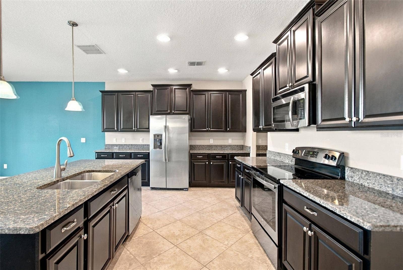 12317 BALLENTRAE FOREST DRIVE, Riverview, FL 33579 12317 BALLENTRAE FOREST DRIVE, Riverview, FL 33579