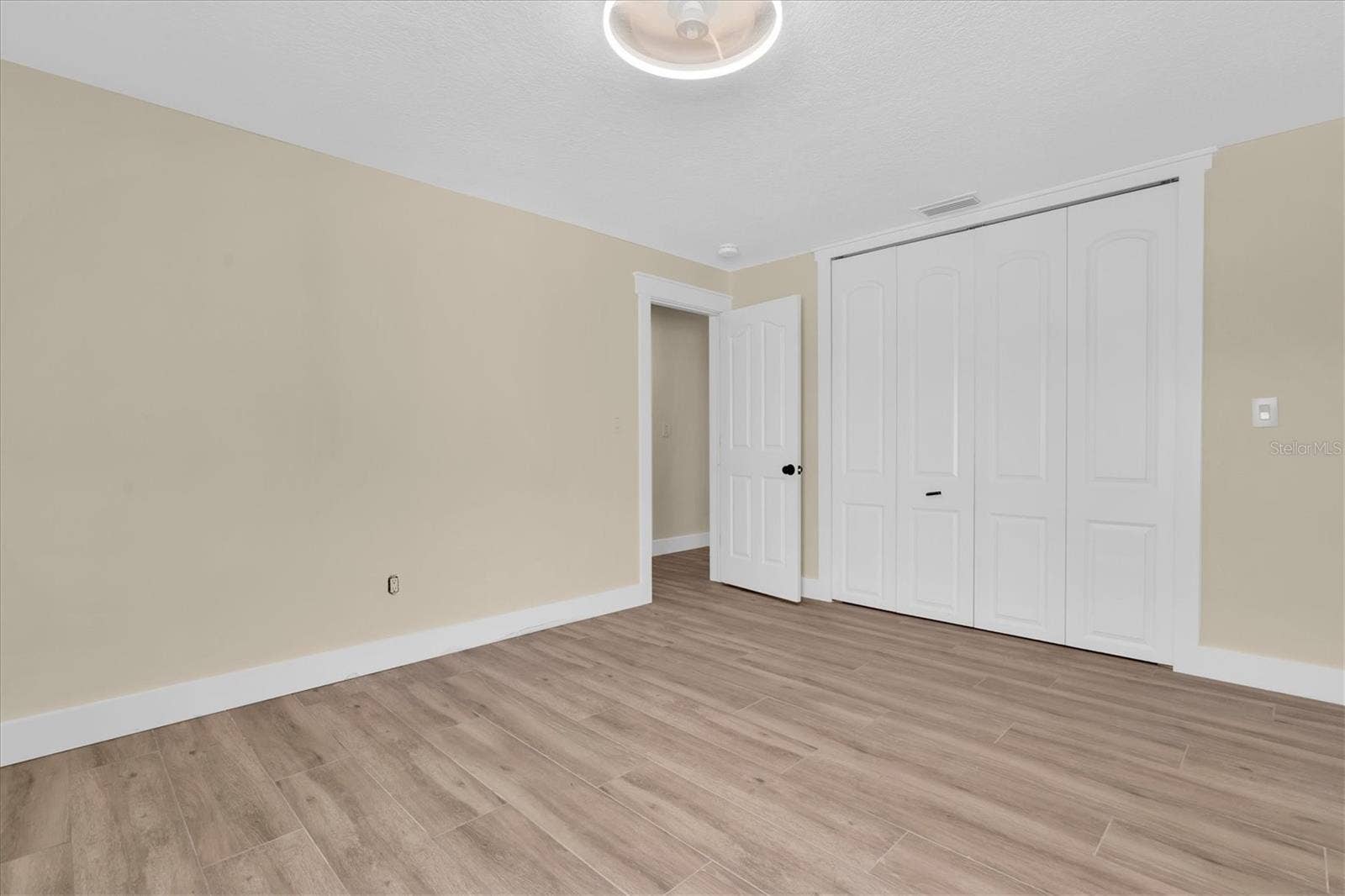 14968 IMPERIAL POINT DRIVE N, Largo, FL 33774 14968 IMPERIAL POINT DRIVE N, Largo, FL 33774