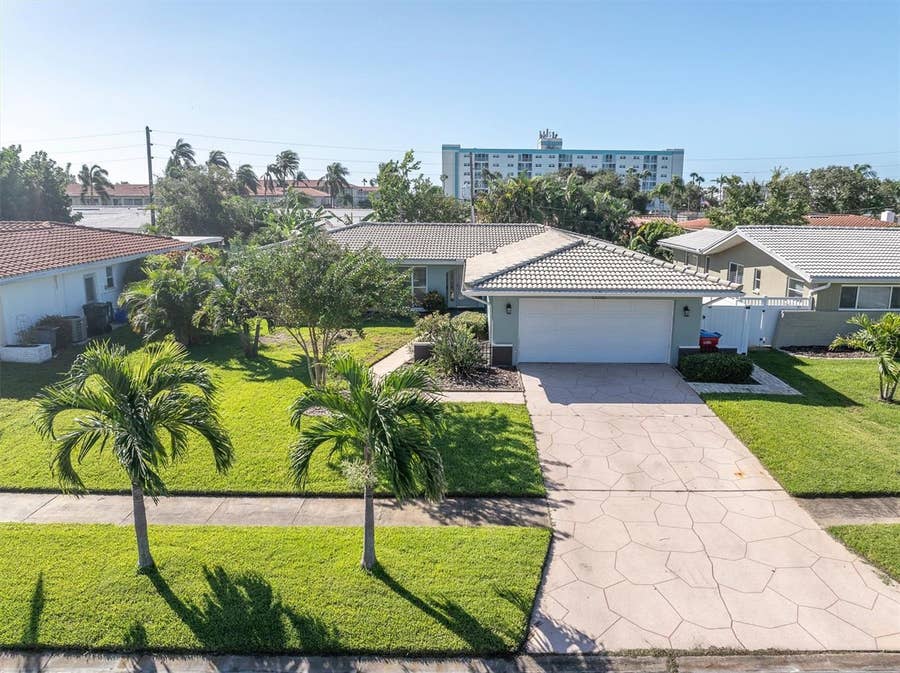 Property photo for 14968 IMPERIAL POINT DRIVE N, Largo, FL