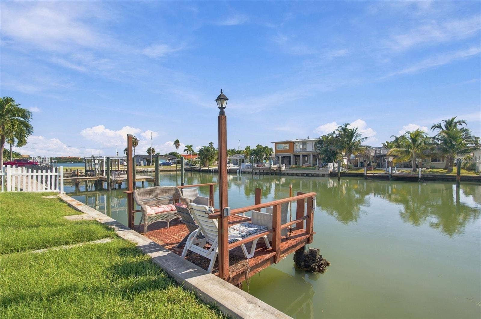 553 CRYSTAL DRIVE, Madeira Beach, FL 33708 553 CRYSTAL DRIVE, Madeira Beach, FL 33708