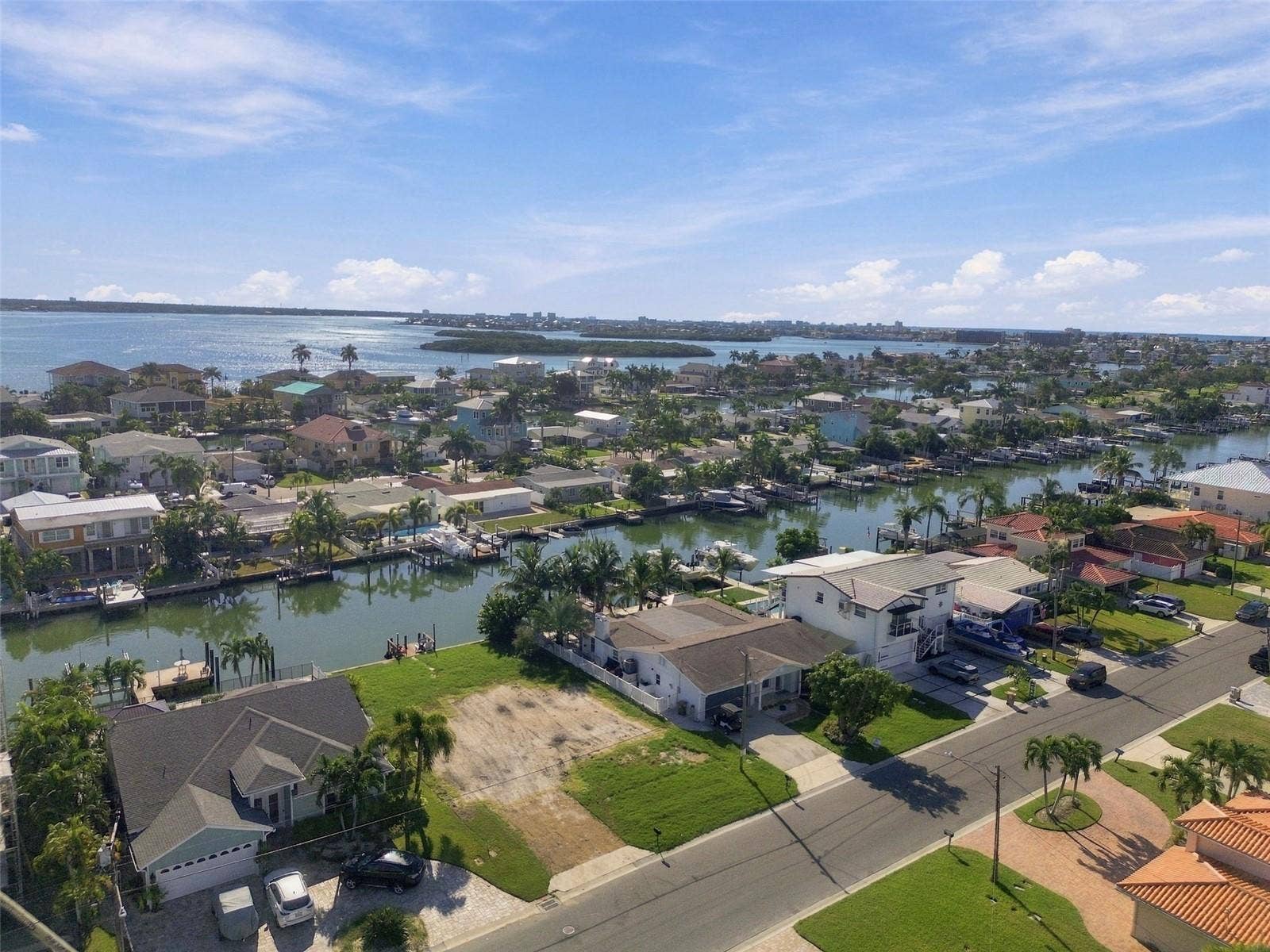 553 CRYSTAL DRIVE, Madeira Beach, FL 33708 553 CRYSTAL DRIVE, Madeira Beach, FL 33708
