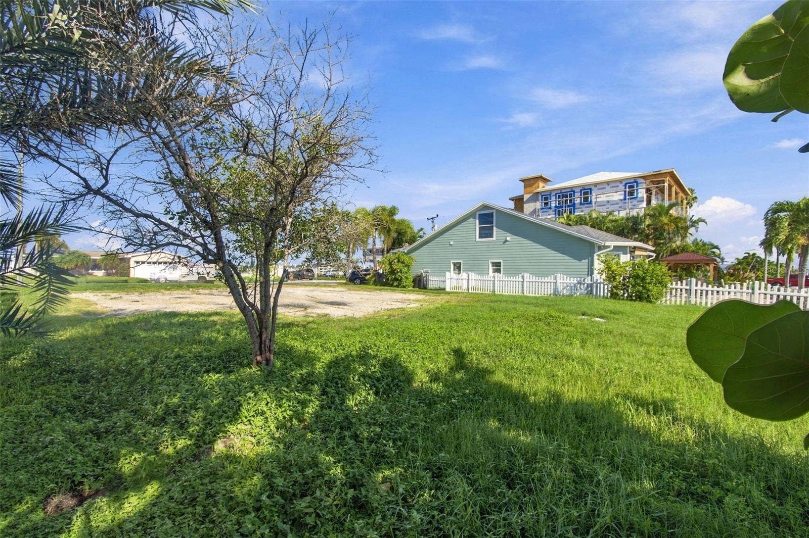 553 CRYSTAL DRIVE, Madeira Beach, FL 33708 553 CRYSTAL DRIVE, Madeira Beach, FL 33708