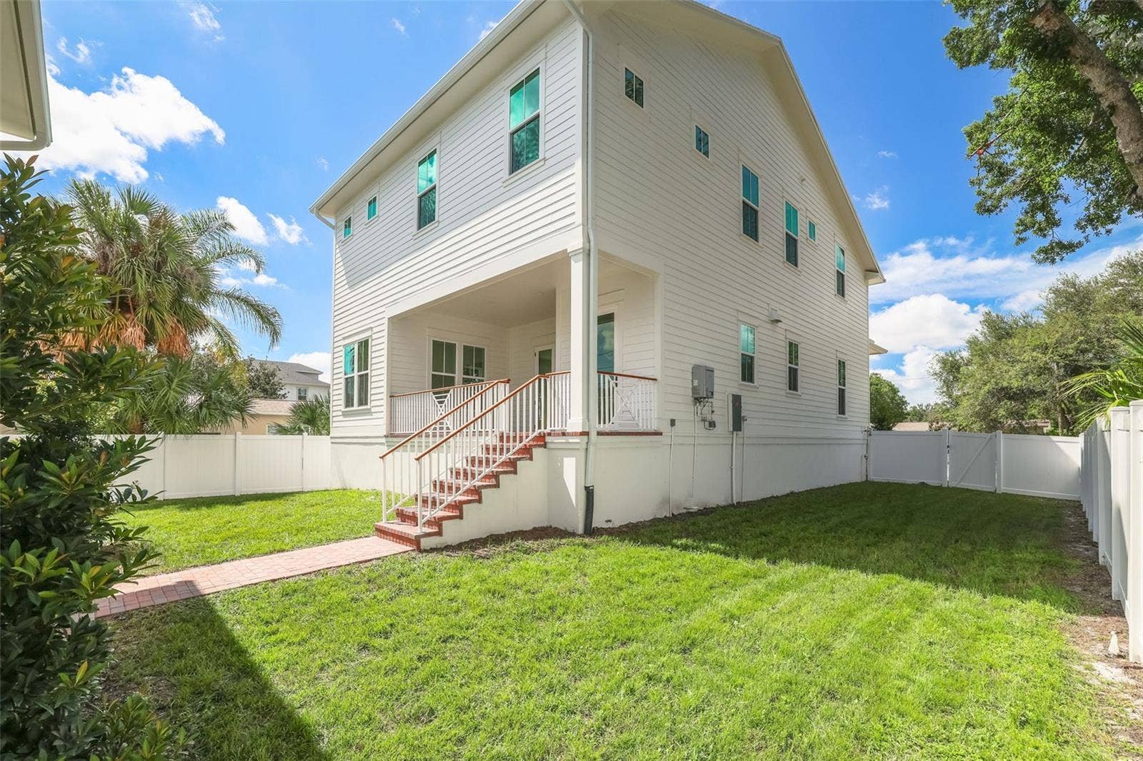 808 39TH AVENUE NE, St Petersburg, FL 33703 808 39TH AVENUE NE, St Petersburg, FL 33703