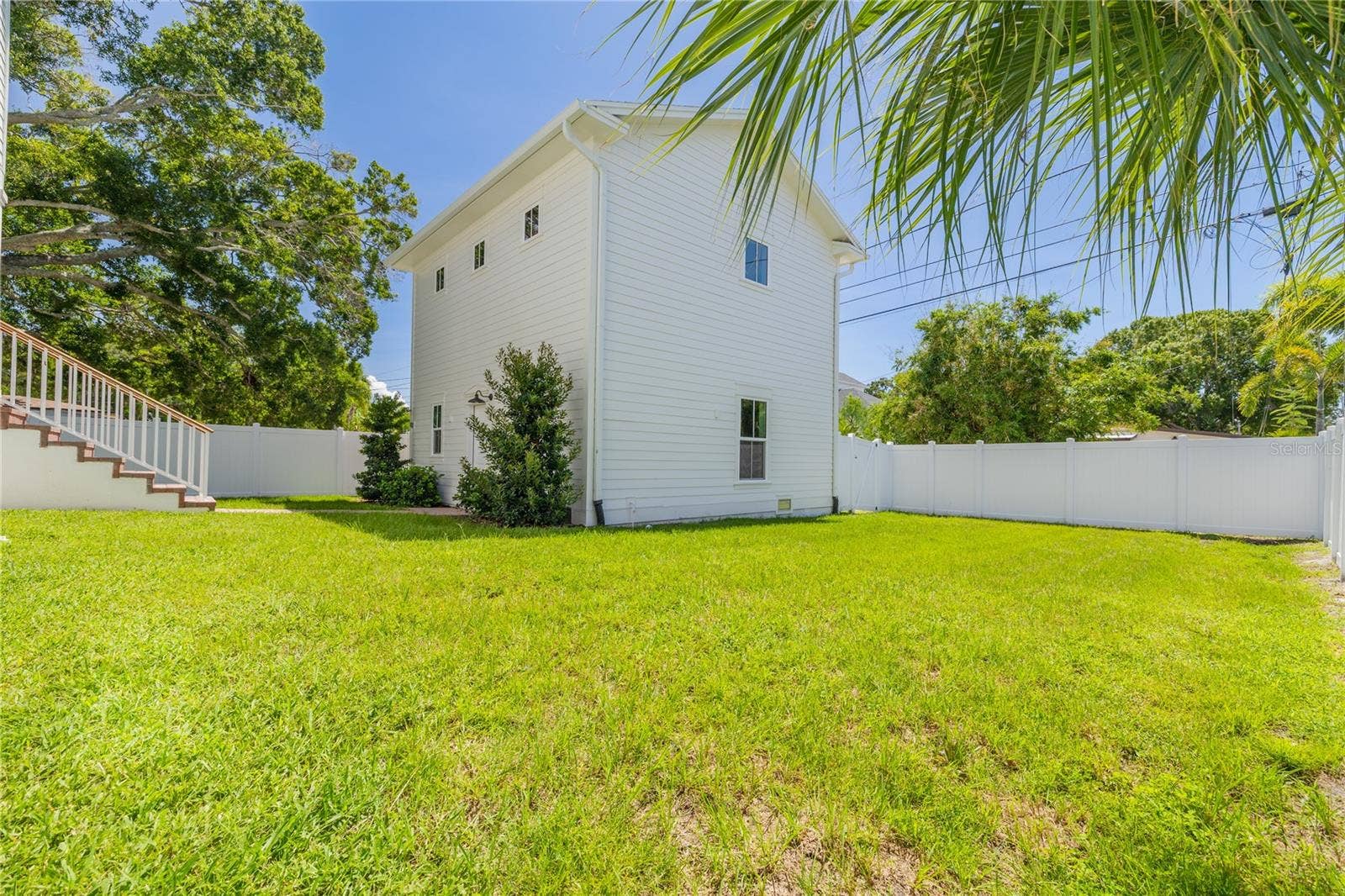 808 39TH AVENUE NE, St Petersburg, FL 33703 808 39TH AVENUE NE, St Petersburg, FL 33703