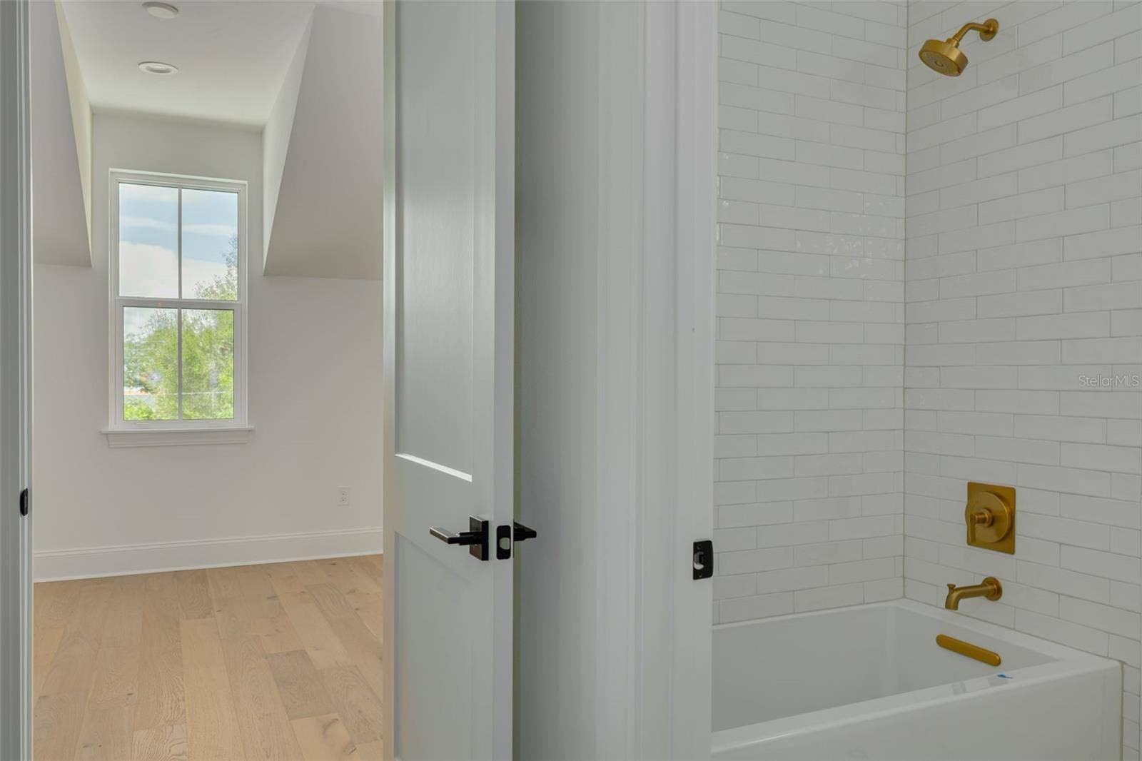 808 39TH AVENUE NE, St Petersburg, FL 33703 808 39TH AVENUE NE, St Petersburg, FL 33703