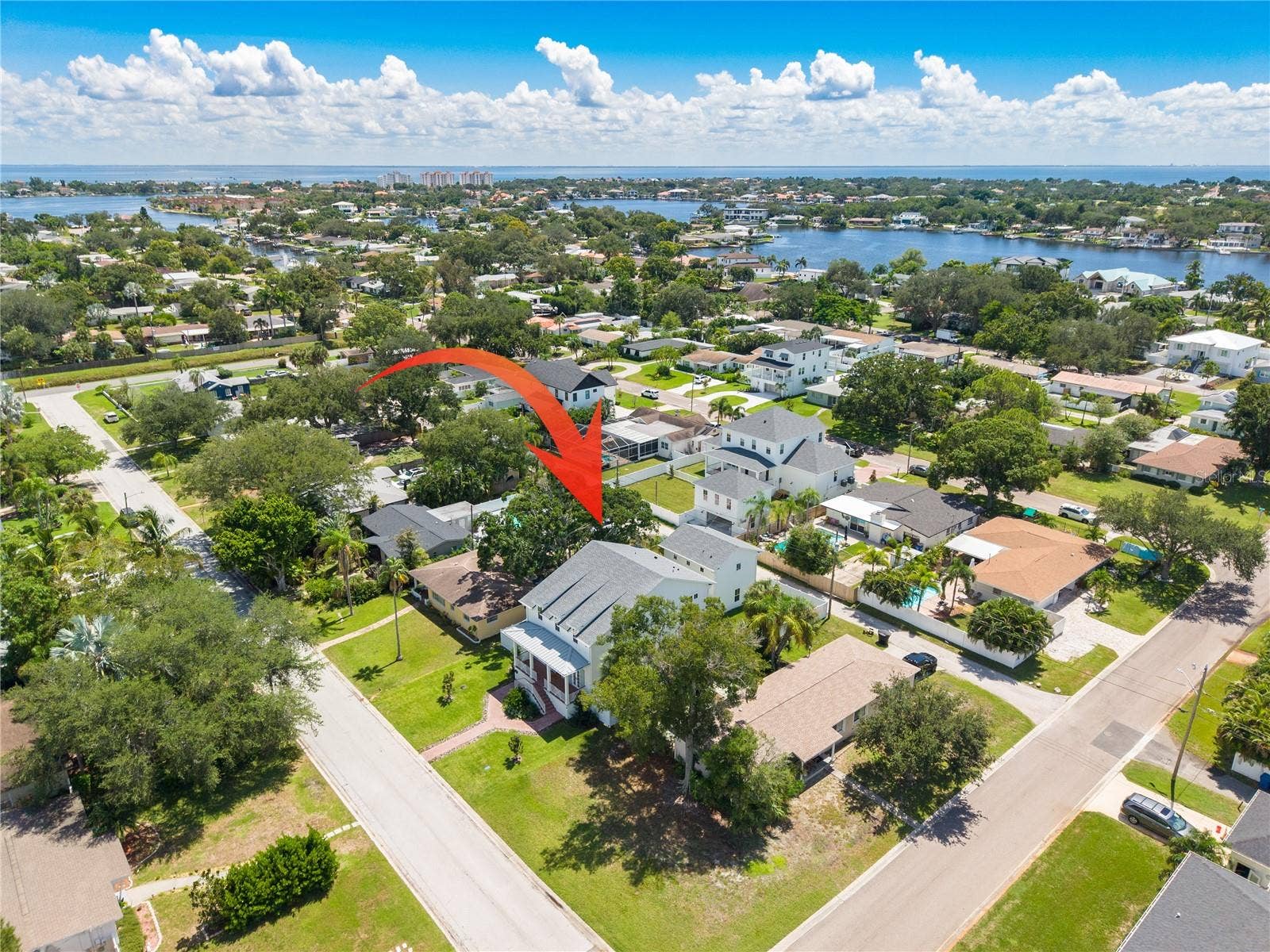 808 39TH AVENUE NE, St Petersburg, FL 33703 808 39TH AVENUE NE, St Petersburg, FL 33703