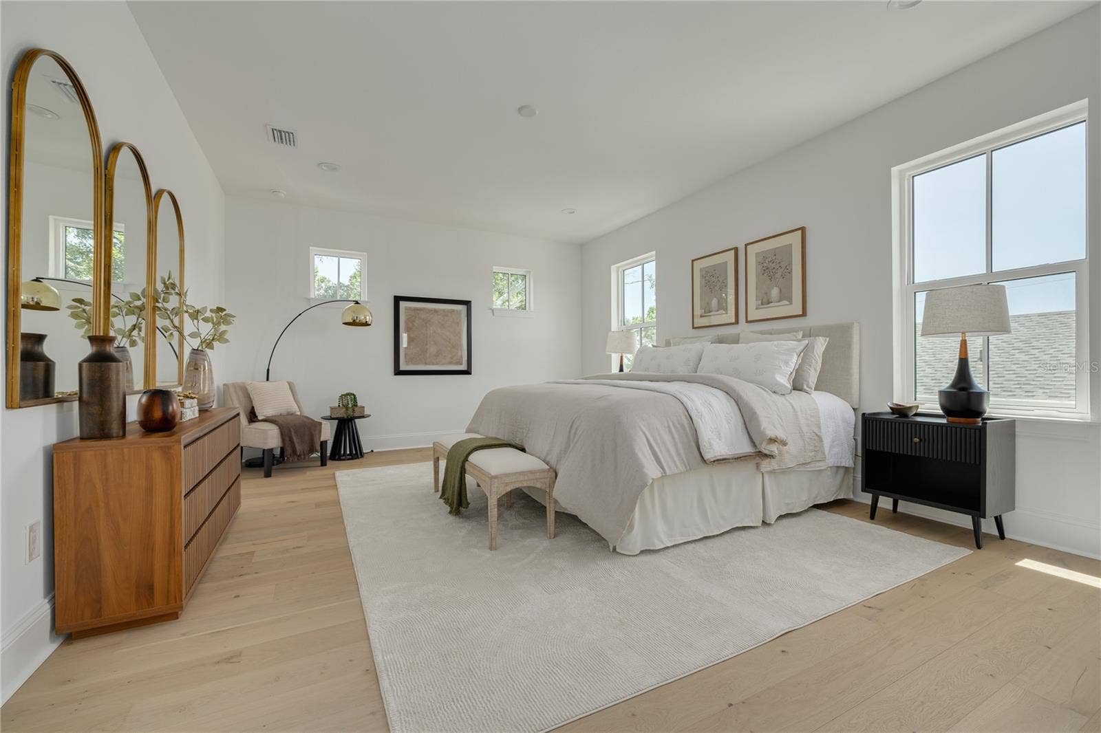 808 39TH AVENUE NE, St Petersburg, FL 33703 808 39TH AVENUE NE, St Petersburg, FL 33703