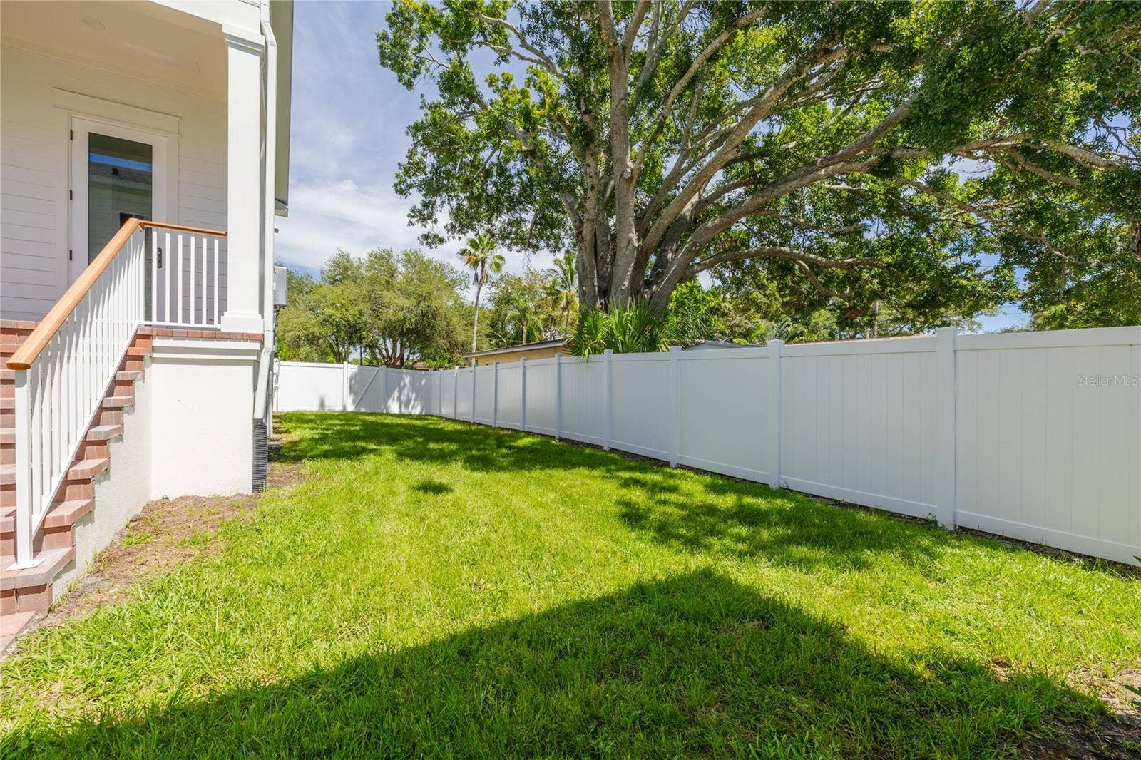 808 39TH AVENUE NE, St Petersburg, FL 33703 808 39TH AVENUE NE, St Petersburg, FL 33703