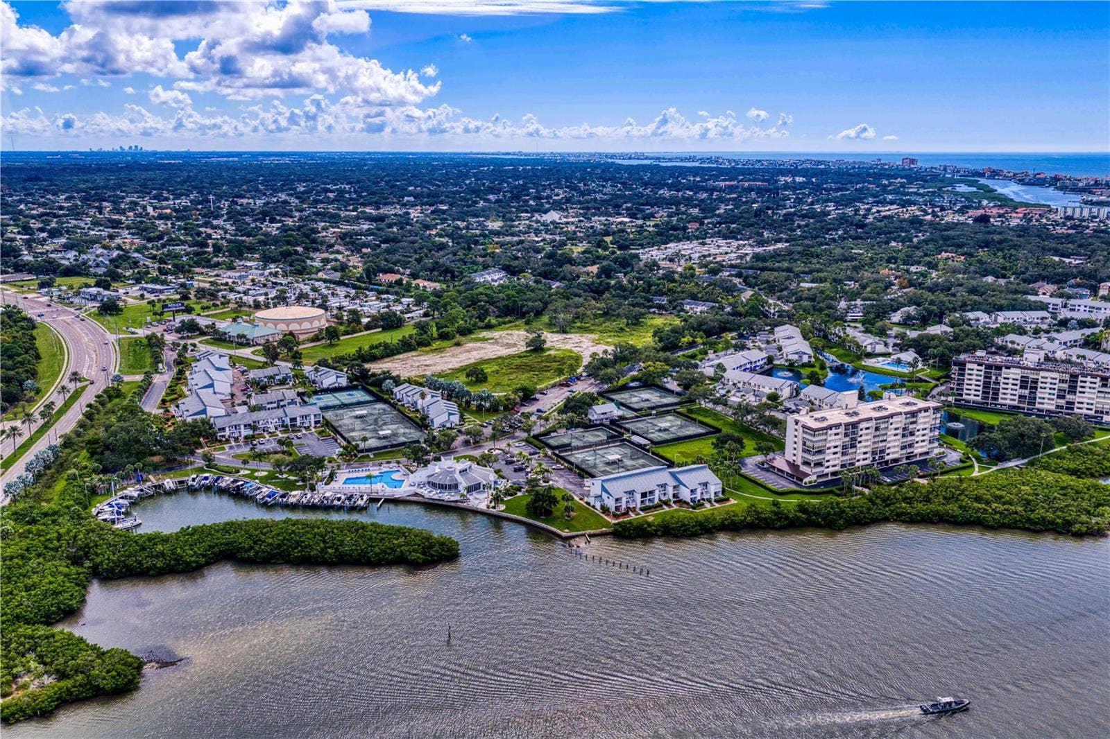 11301 HARBOR WAY, #1744, Largo, FL 33774 On the Intracoastal!