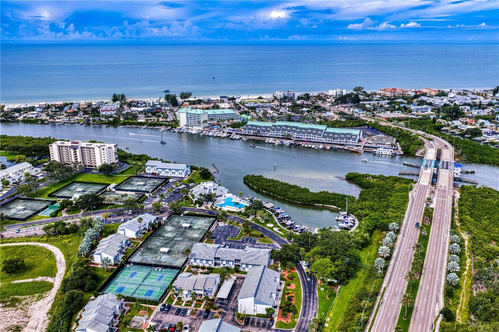 11301 HARBOR WAY, #1744, Largo, FL 33774 11301 HARBOR WAY, #1744, Largo, FL 33774