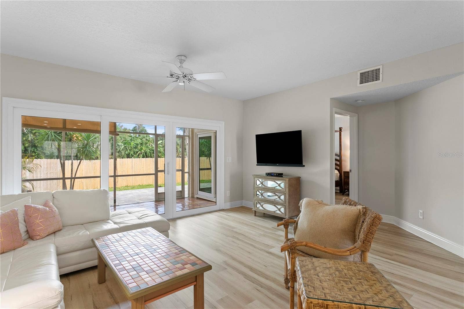 11301 HARBOR WAY, #1744, Largo, FL 33774 Sliders to the Lanai