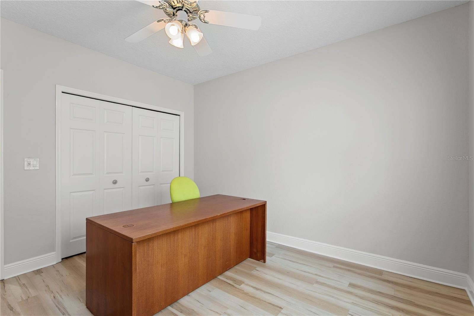 11301 HARBOR WAY, #1744, Largo, FL 33774 Spacious and Bright