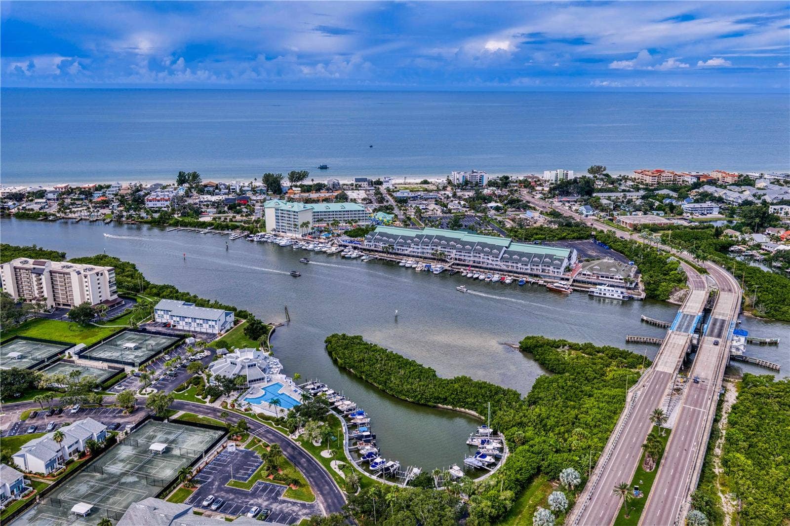 11301 HARBOR WAY, #1744, Largo, FL 33774 Main Clubhouse, Marina, Pool 1
