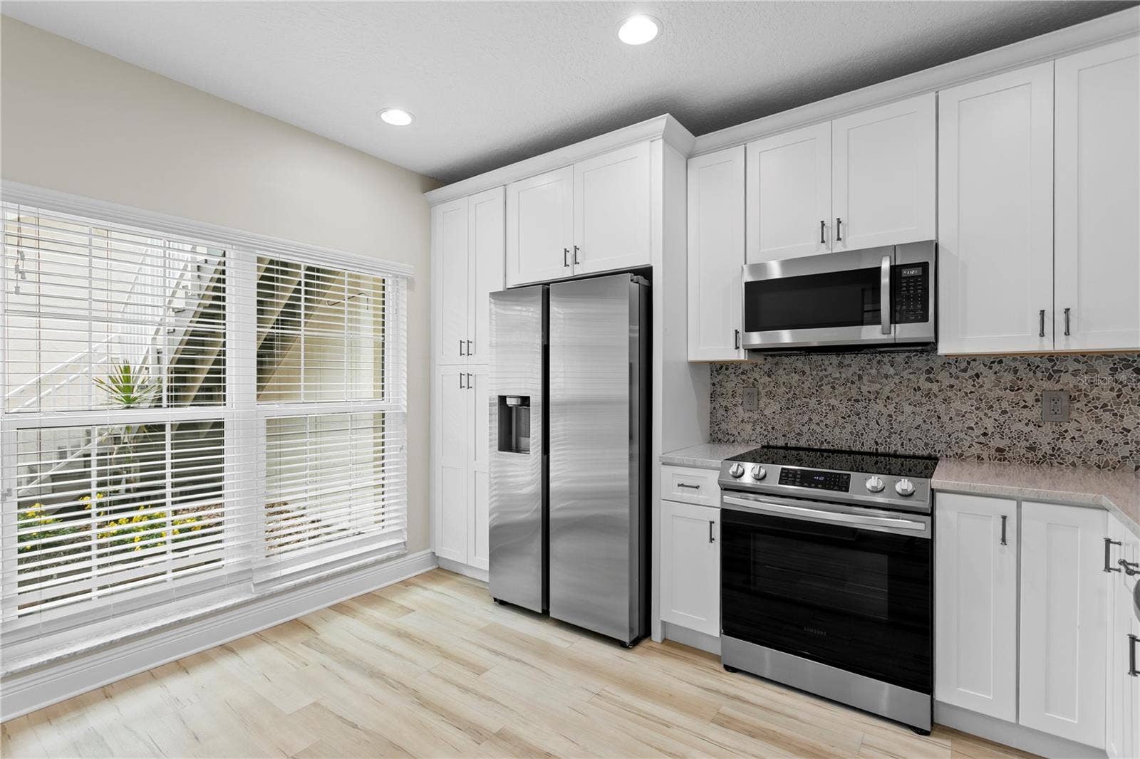 11301 HARBOR WAY, #1744, Largo, FL 33774 Kitchen with Windo to Courtyad
