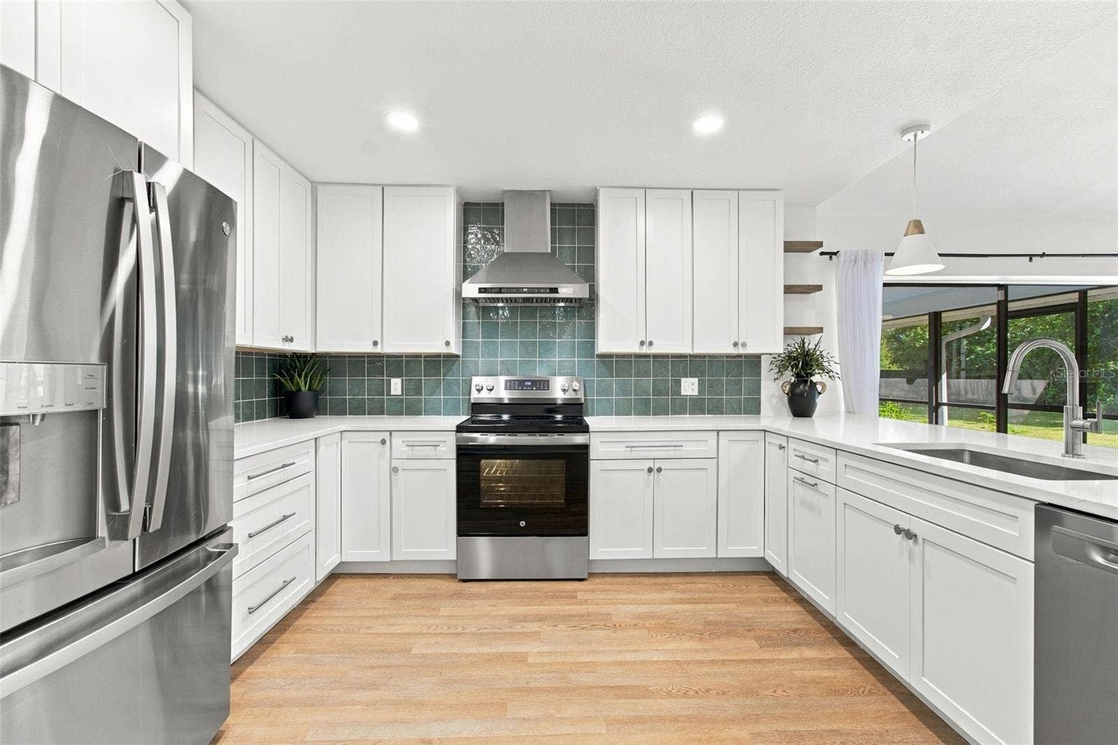 16102 ANCROFT COURT, Tampa, FL 33647 16102 ANCROFT COURT, Tampa, FL 33647