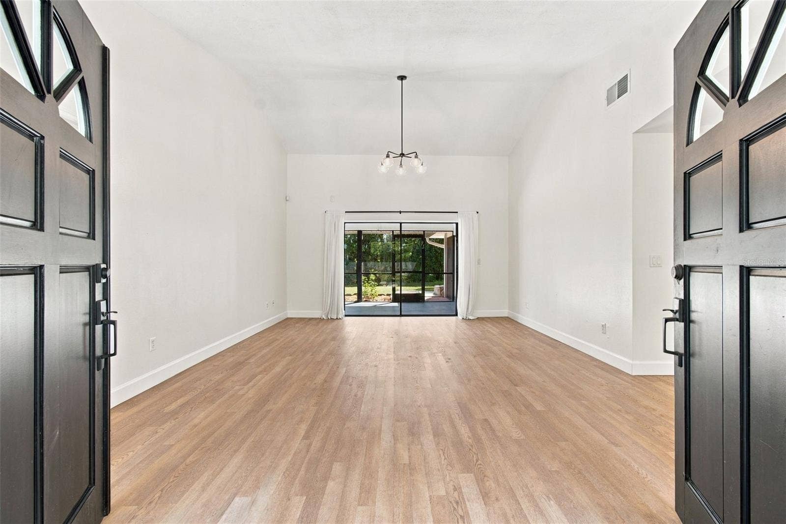 16102 ANCROFT COURT, Tampa, FL 33647 16102 ANCROFT COURT, Tampa, FL 33647