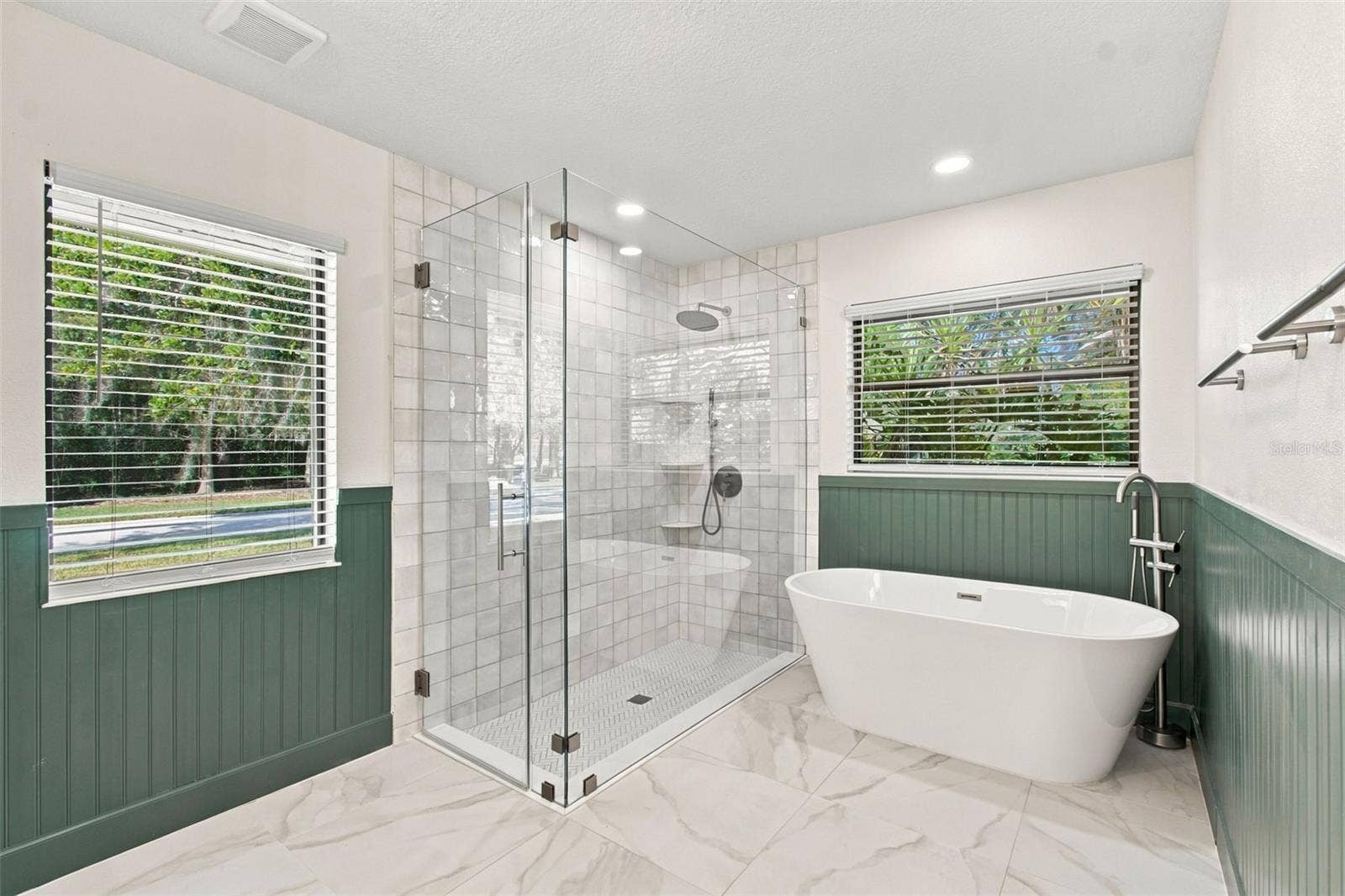 16102 ANCROFT COURT, Tampa, FL 33647 16102 ANCROFT COURT, Tampa, FL 33647