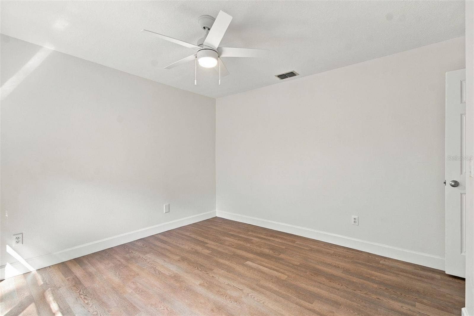 16102 ANCROFT COURT, Tampa, FL 33647 16102 ANCROFT COURT, Tampa, FL 33647