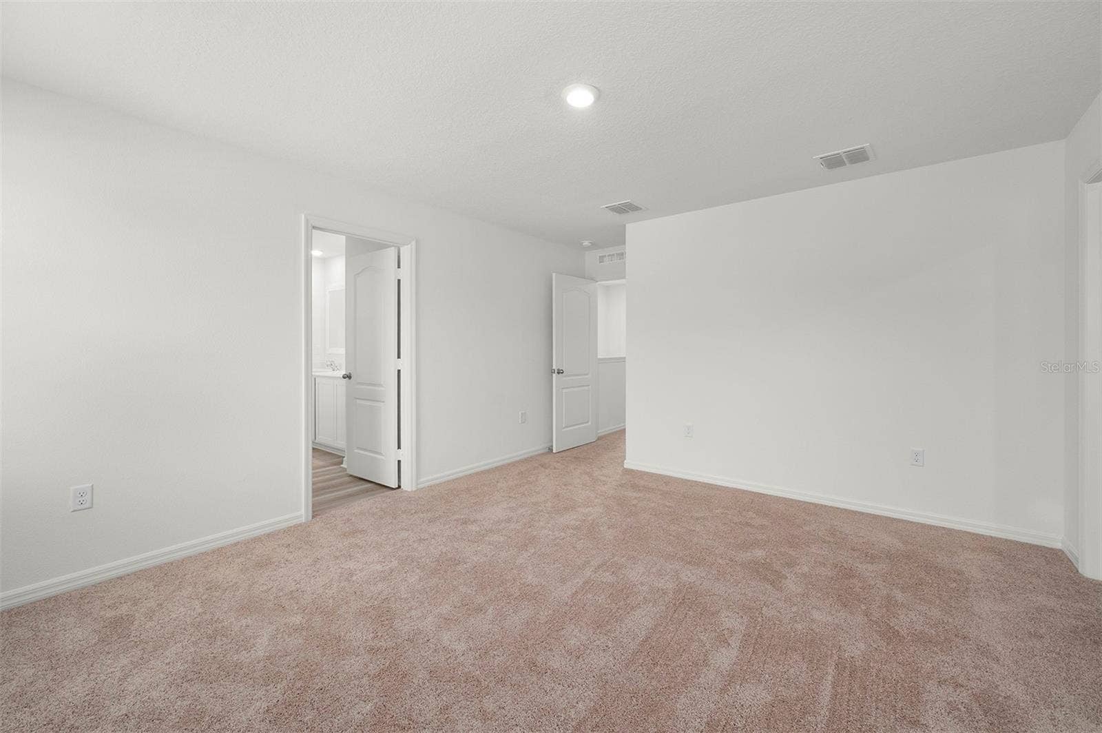 13280 TULA LOOP, Astatula, FL 34705 13280 TULA LOOP, Astatula, FL 34705