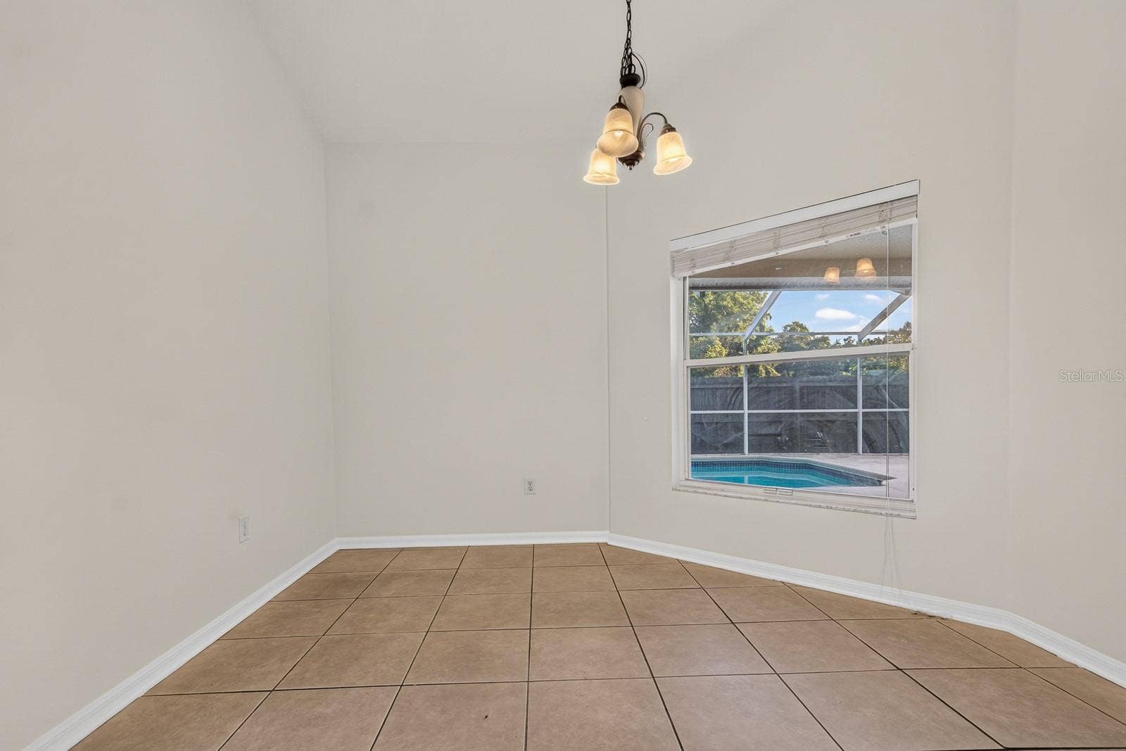 10527 SAN TRAVASO DRIVE, Tampa, FL 33647 Dinette