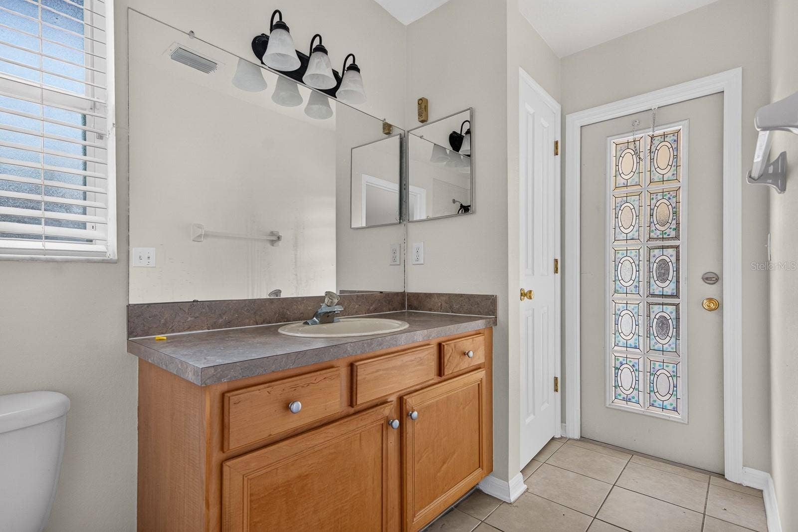 10527 SAN TRAVASO DRIVE, Tampa, FL 33647 En-Suite/Pool Bath