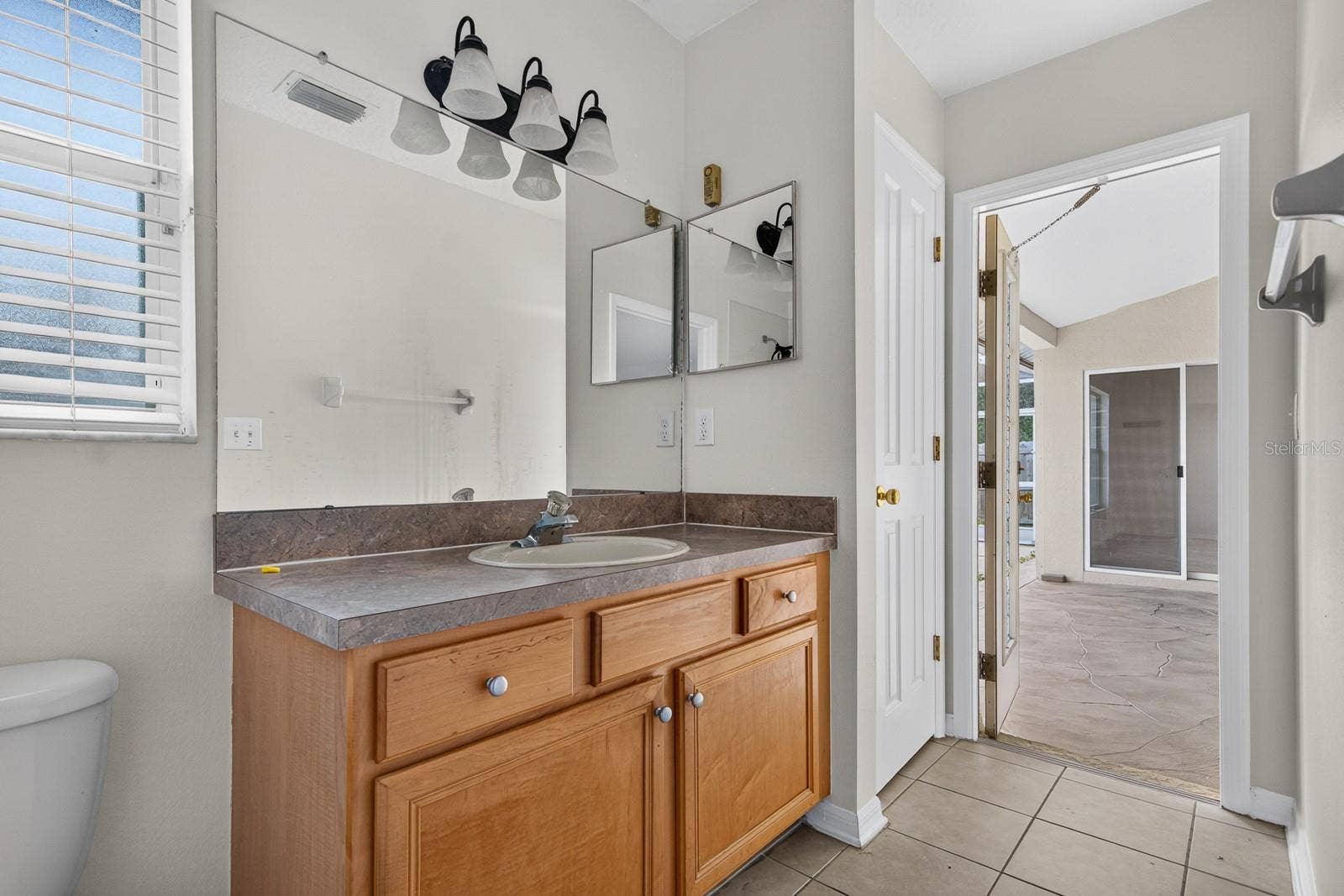 10527 SAN TRAVASO DRIVE, Tampa, FL 33647 En-suite/Pool Bath
