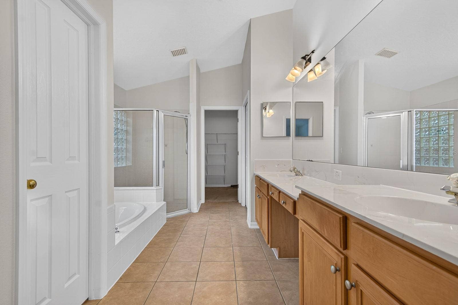 10527 SAN TRAVASO DRIVE, Tampa, FL 33647 Primary Bathroom