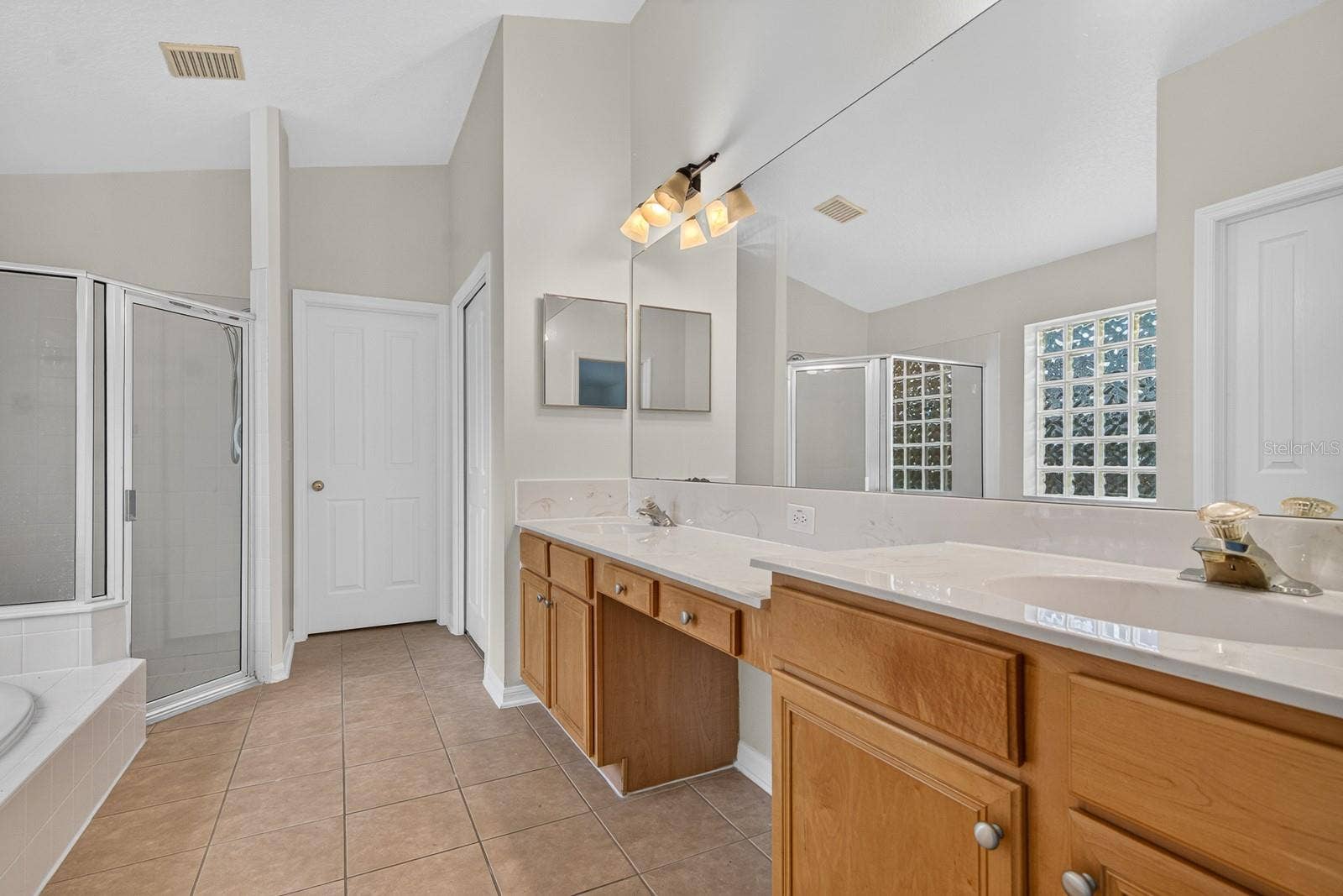 10527 SAN TRAVASO DRIVE, Tampa, FL 33647 Primary Bathroom