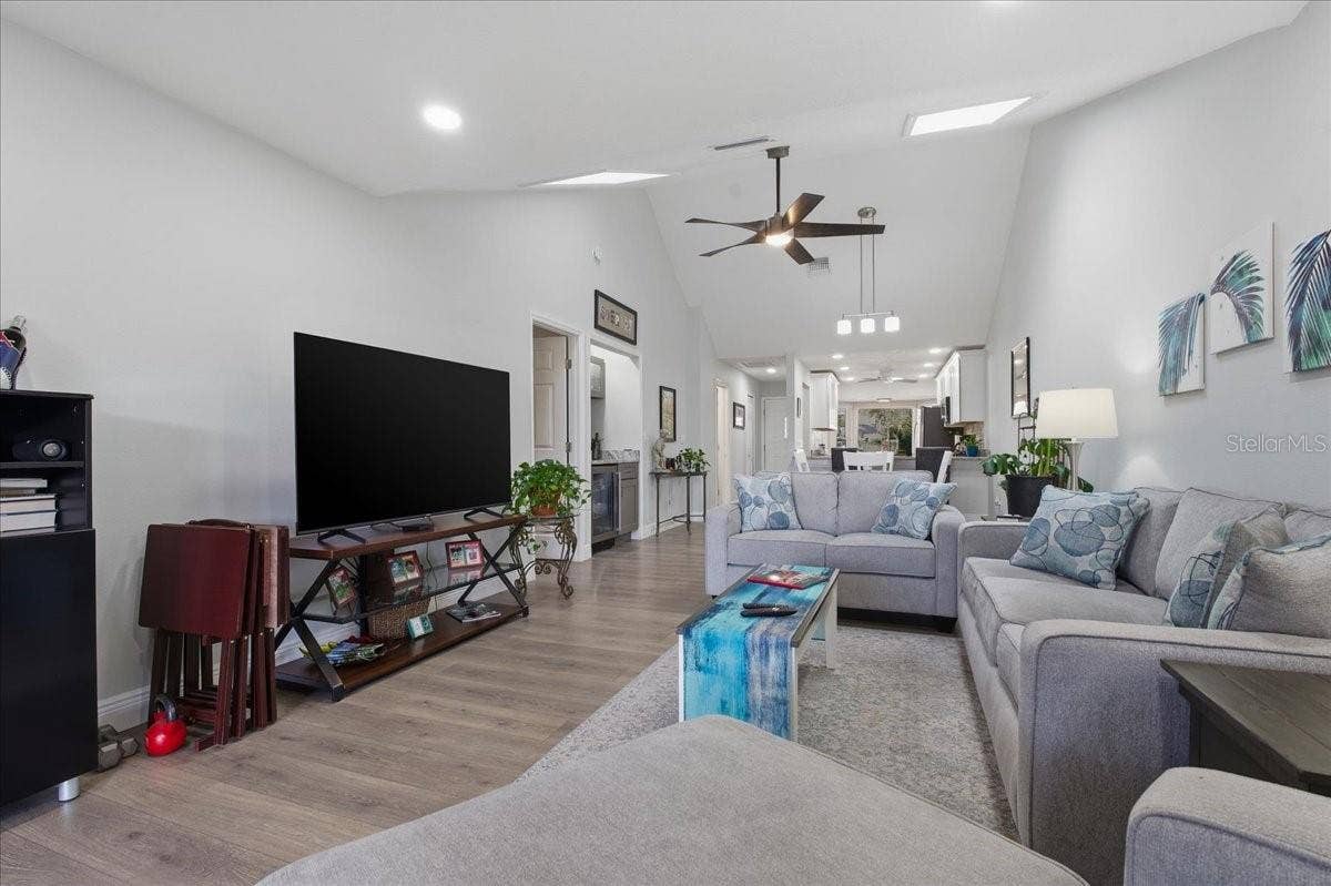 3272 LORI LANE, #3272, New Port Richey, FL 34655 3272 LORI LANE, #3272, New Port Richey, FL 34655
