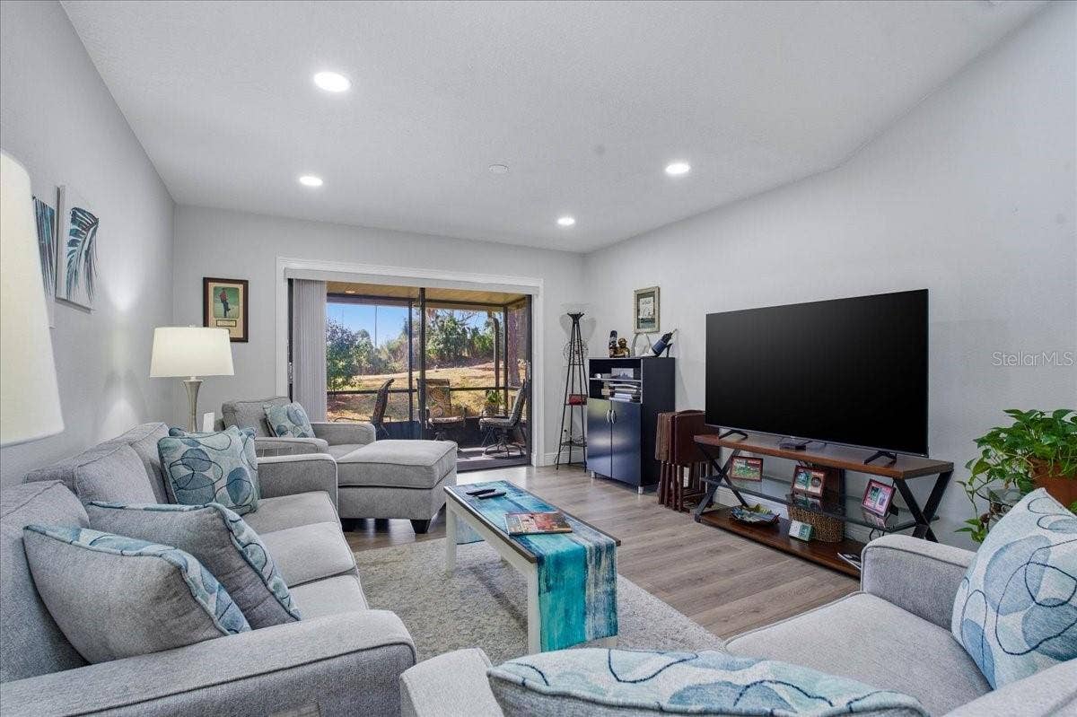 3272 LORI LANE, #3272, New Port Richey, FL 34655 3272 LORI LANE, #3272, New Port Richey, FL 34655