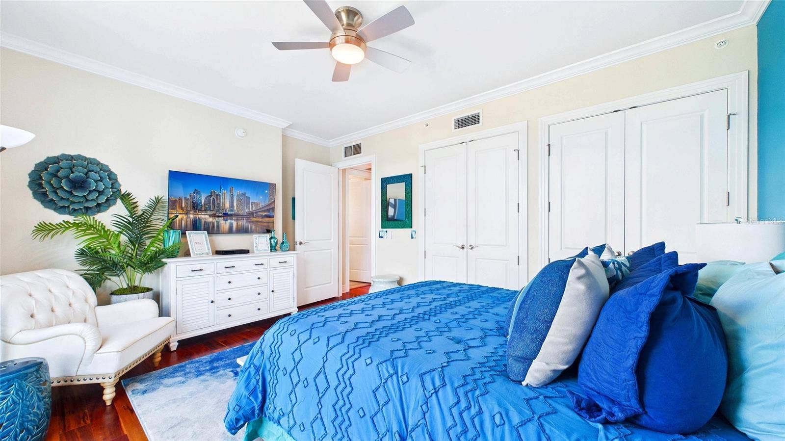400 BEACH DRIVE NE, #1101, St Petersburg, FL 33701 400 BEACH DRIVE NE, #1101, St Petersburg, FL 33701