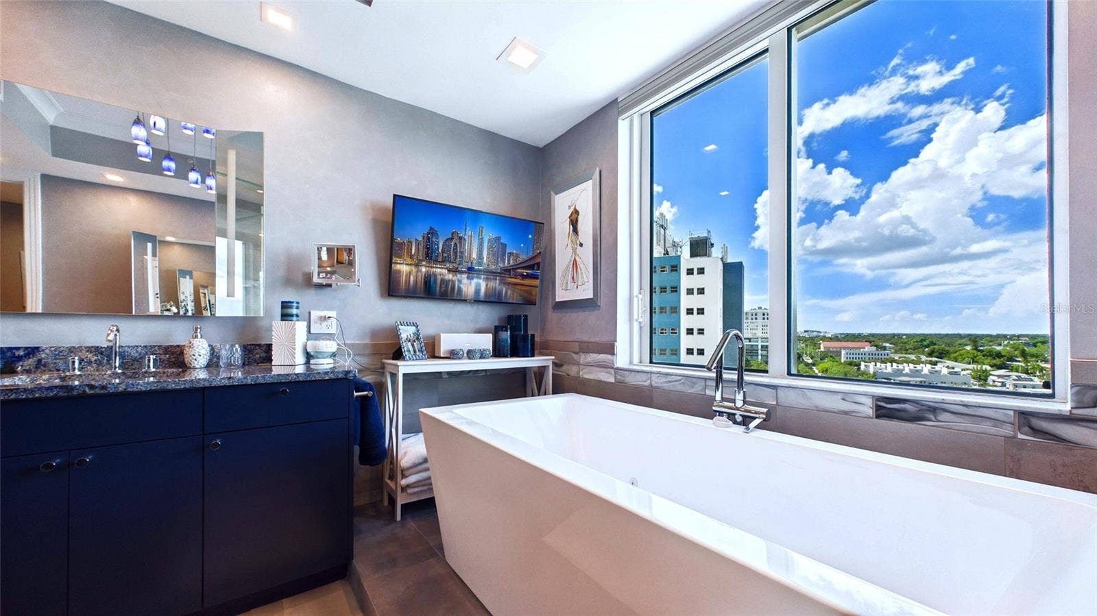 400 BEACH DRIVE NE, #1101, St Petersburg, FL 33701 400 BEACH DRIVE NE, #1101, St Petersburg, FL 33701