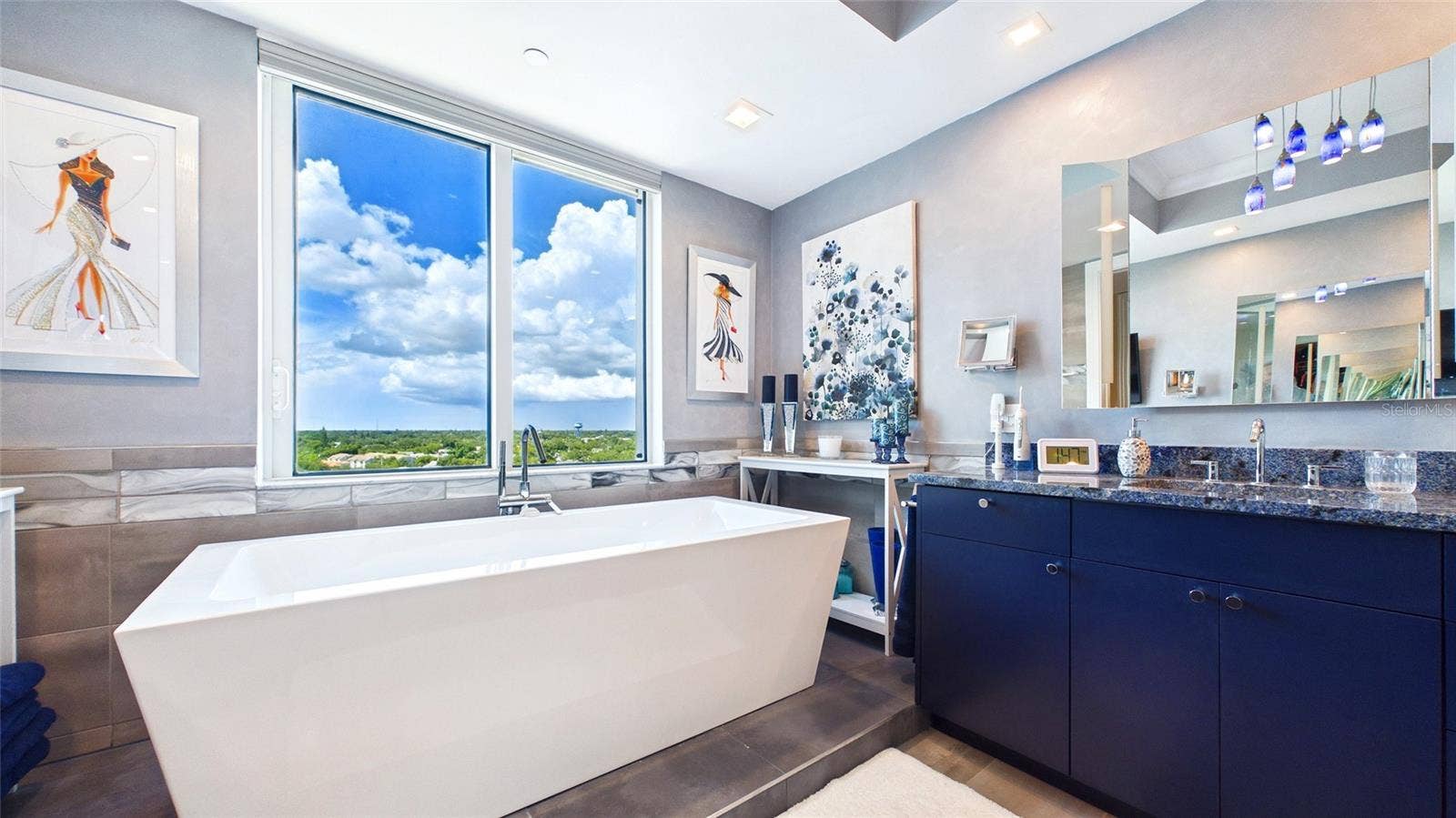 400 BEACH DRIVE NE, #1101, St Petersburg, FL 33701 400 BEACH DRIVE NE, #1101, St Petersburg, FL 33701