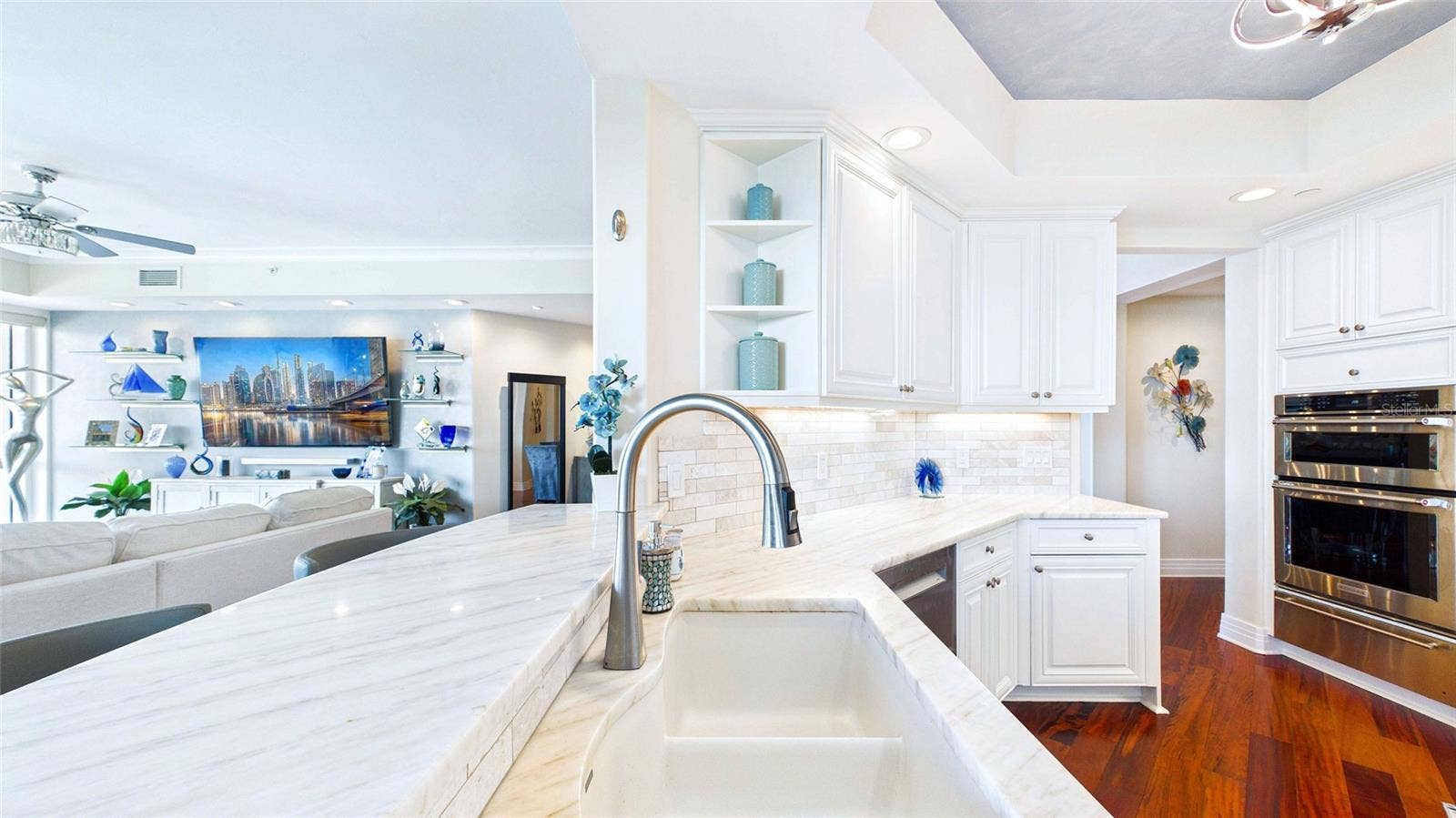 400 BEACH DRIVE NE, #1101, St Petersburg, FL 33701 400 BEACH DRIVE NE, #1101, St Petersburg, FL 33701