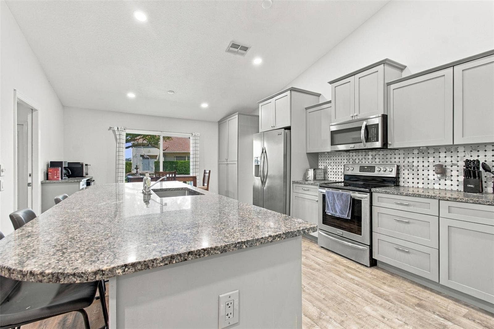 8345 PAVILLION DRIVE, Hudson, FL 34667 8345 PAVILLION DRIVE, Hudson, FL 34667