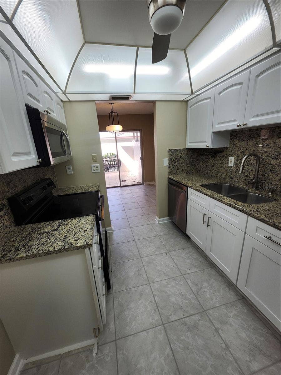1418 14TH CIRCLE SE, Largo, FL 33771 1418 14TH CIRCLE SE, Largo, FL 33771