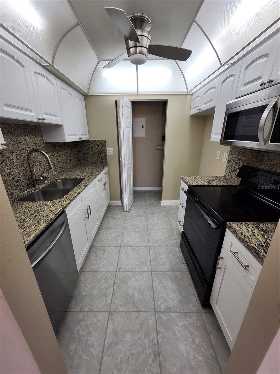 1418 14TH CIRCLE SE, Largo, FL 33771 1418 14TH CIRCLE SE, Largo, FL 33771