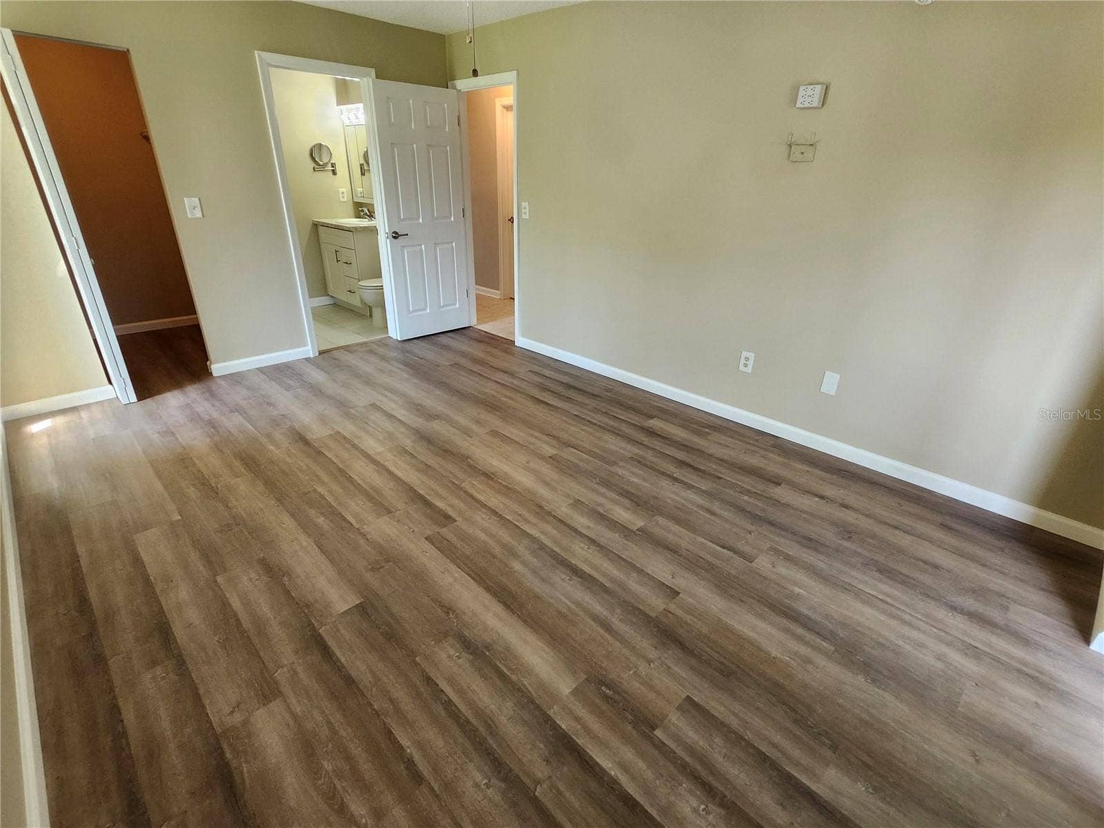 1418 14TH CIRCLE SE, Largo, FL 33771 1418 14TH CIRCLE SE, Largo, FL 33771