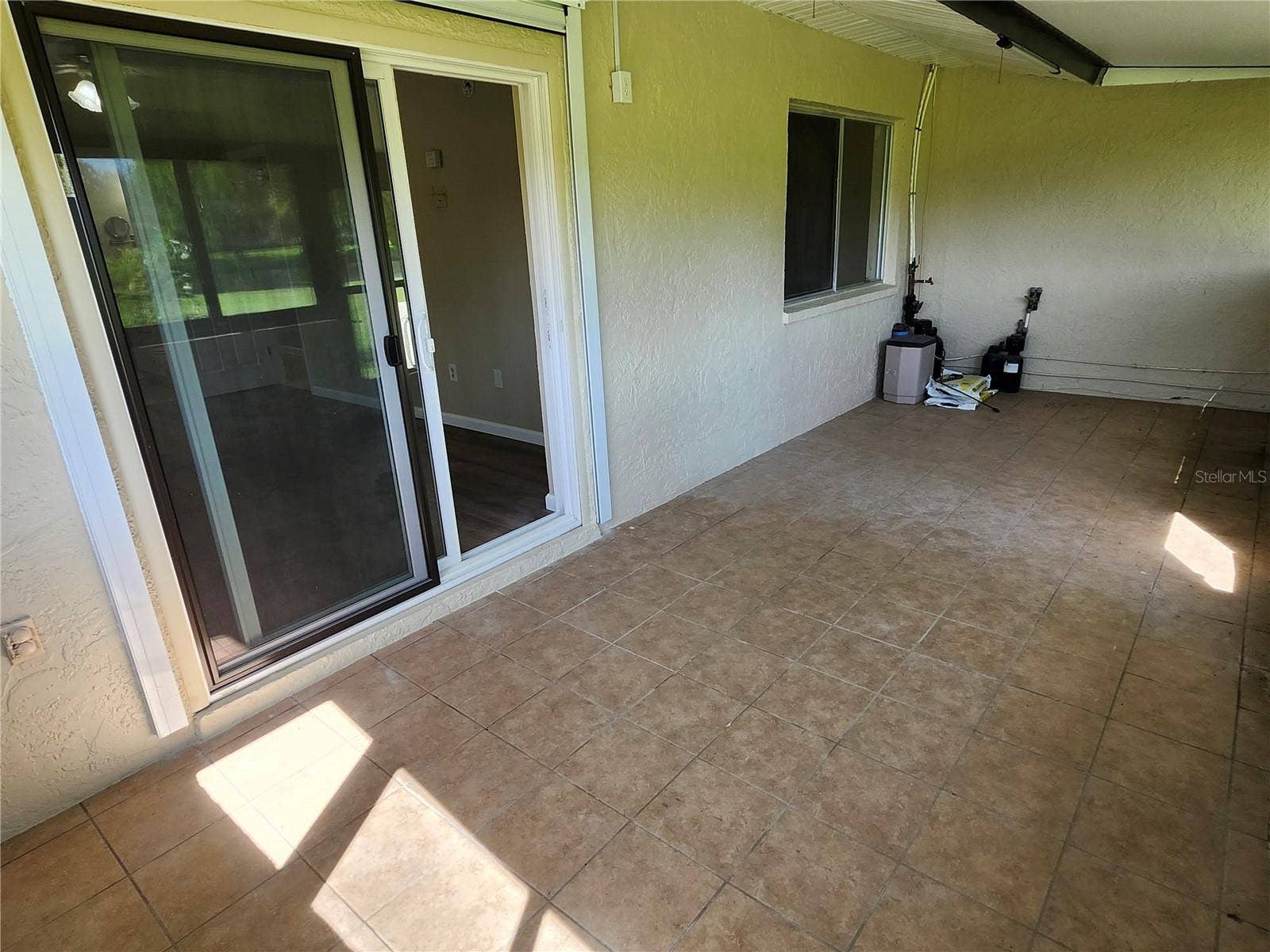 1418 14TH CIRCLE SE, Largo, FL 33771 1418 14TH CIRCLE SE, Largo, FL 33771