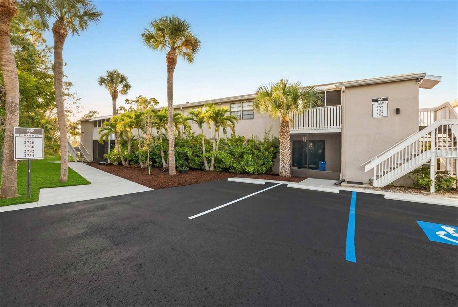 2704 49TH AVENUE W, Bradenton, FL 34207 2704 49TH AVENUE W, Bradenton, FL 34207