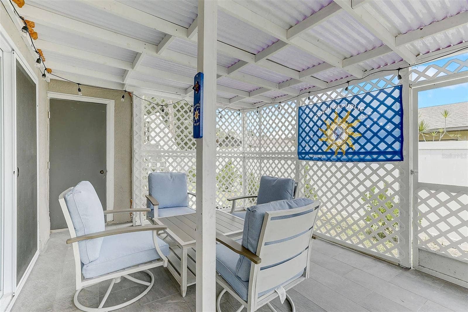 2704 49TH AVENUE W, Bradenton, FL 34207 2704 49TH AVENUE W, Bradenton, FL 34207