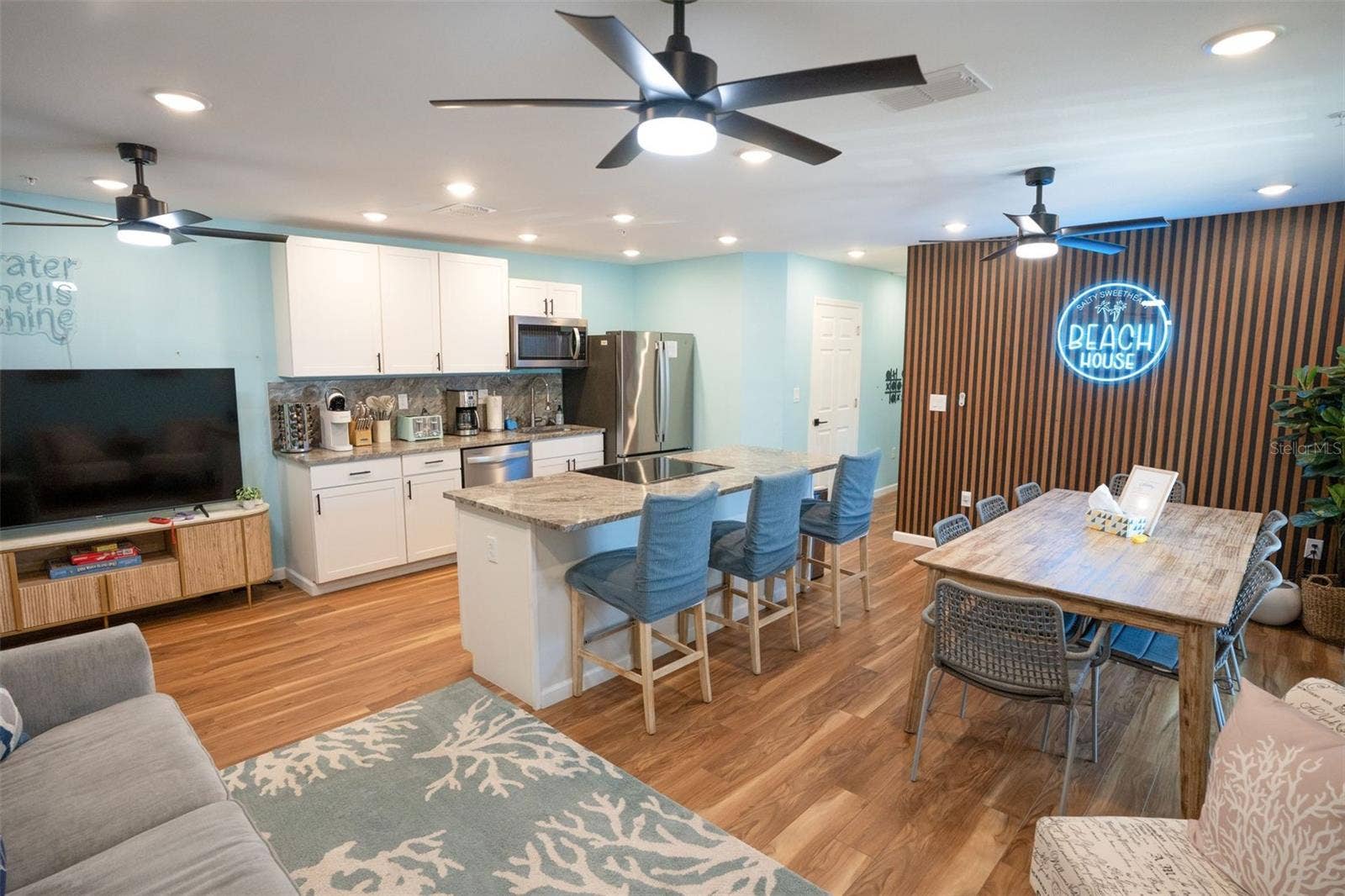 2704 49TH AVENUE W, Bradenton, FL 34207 2704 49TH AVENUE W, Bradenton, FL 34207