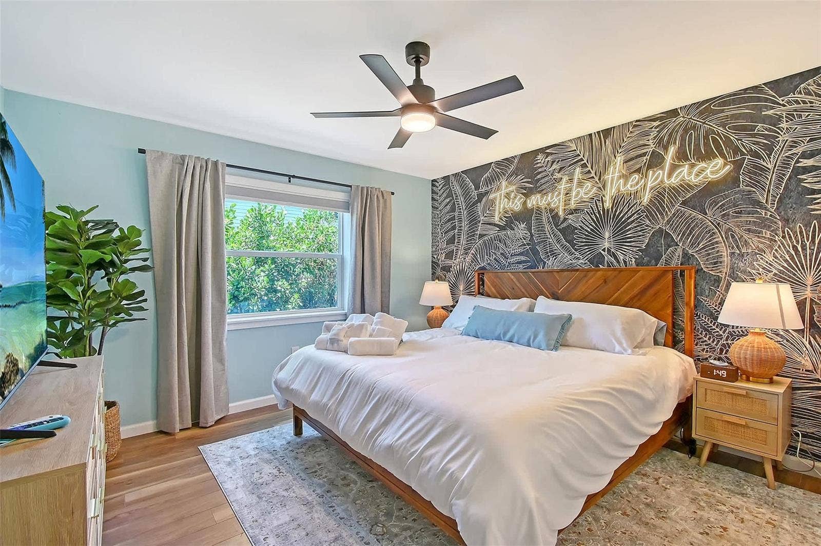 2704 49TH AVENUE W, Bradenton, FL 34207 2704 49TH AVENUE W, Bradenton, FL 34207