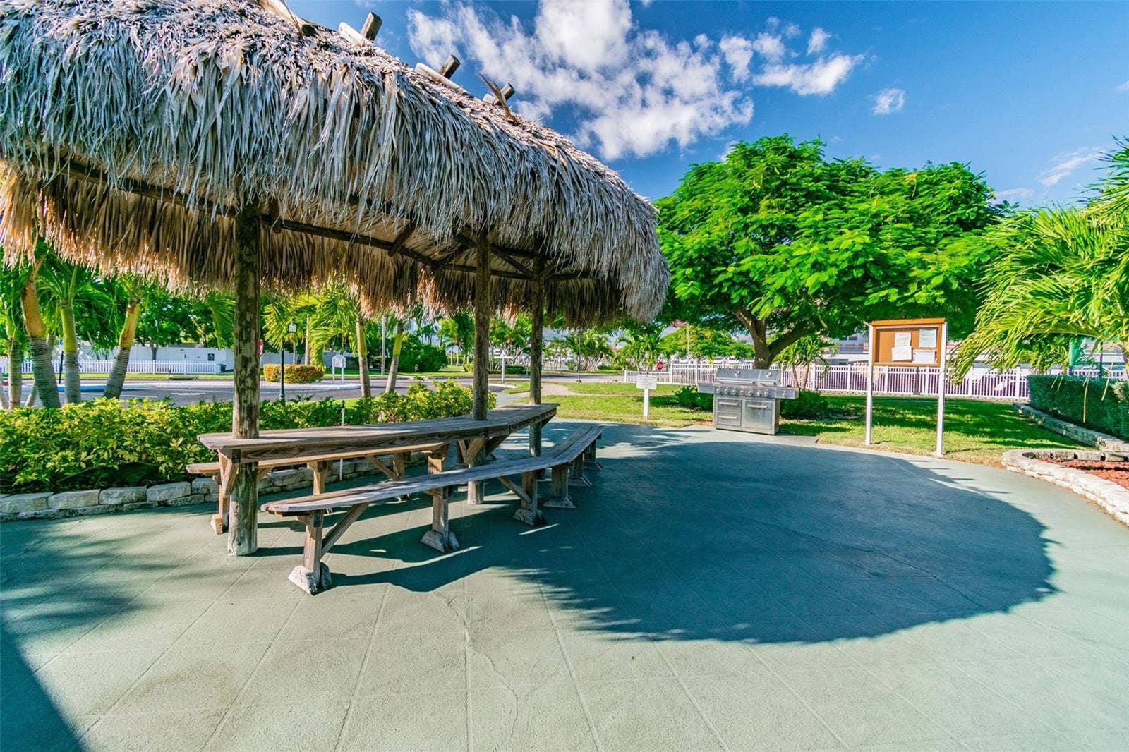 5955 30TH AVENUE S, #111, Gulfport, FL 33707 Tiki hut and grill