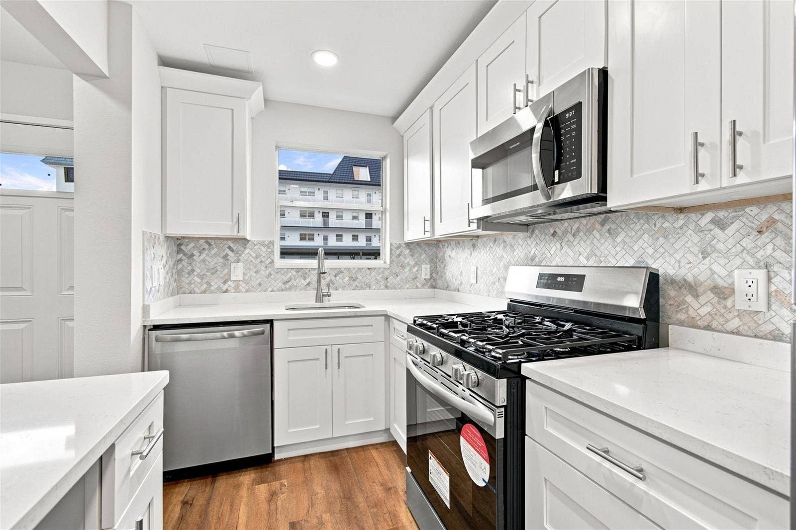 5955 30TH AVENUE S, #111, Gulfport, FL 33707 Kitchen