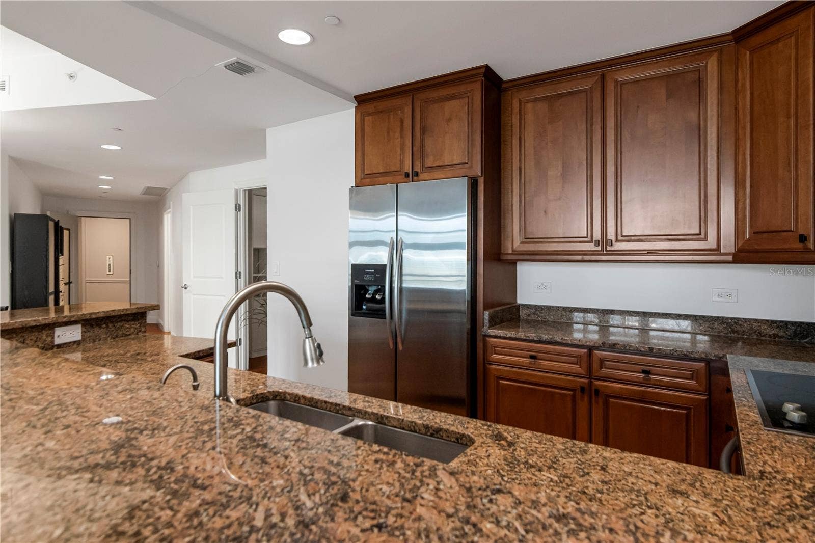 450 KNIGHTS RUN AVENUE, #803, Tampa, FL 33602 450 KNIGHTS RUN AVENUE, #803, Tampa, FL 33602
