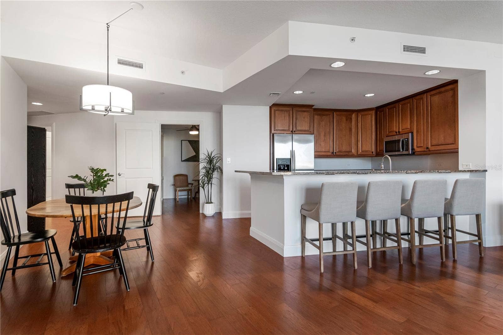 450 KNIGHTS RUN AVENUE, #803, Tampa, FL 33602 450 KNIGHTS RUN AVENUE, #803, Tampa, FL 33602