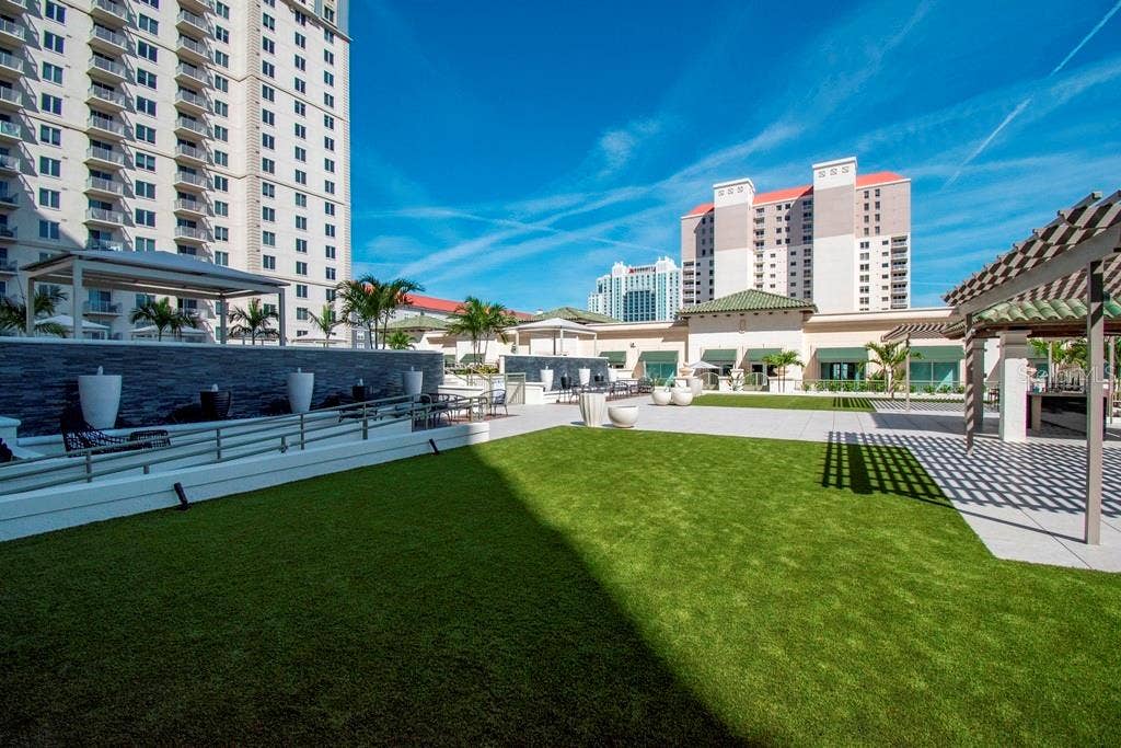 450 KNIGHTS RUN AVENUE, #803, Tampa, FL 33602 Great Lawn on 4th Floor Amenity Deck
