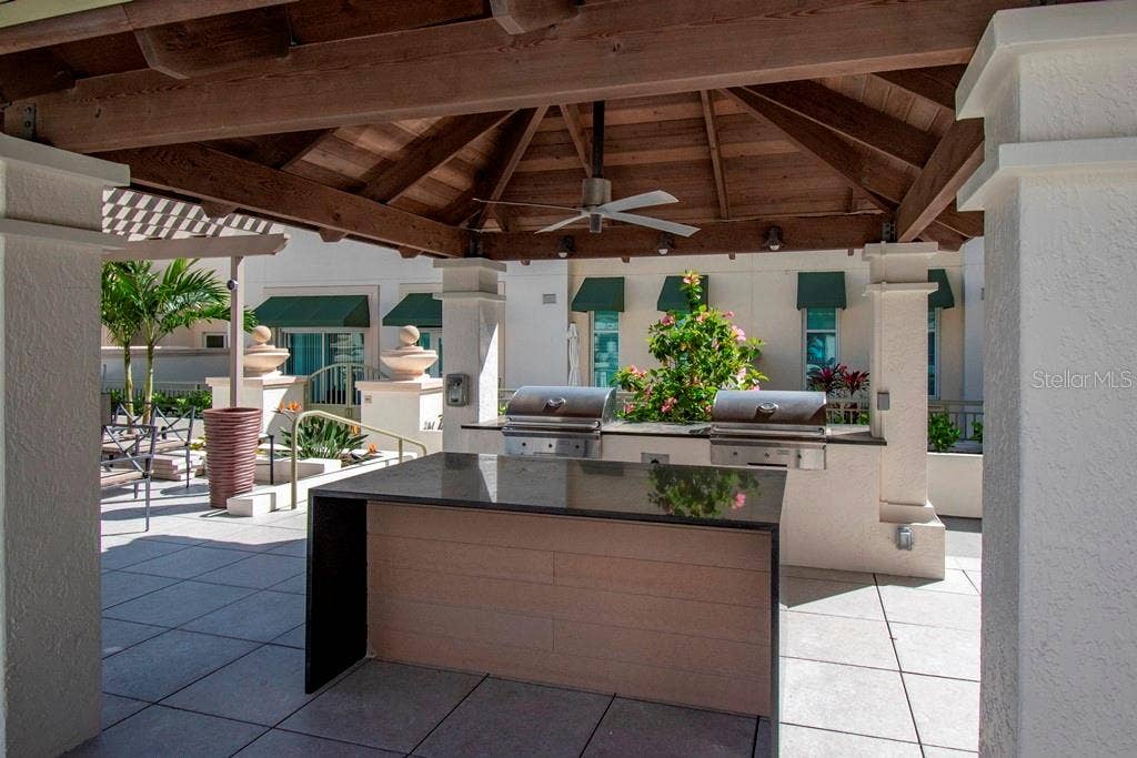 450 KNIGHTS RUN AVENUE, #803, Tampa, FL 33602 BBQ Area on 4th Floor Amenity Deck