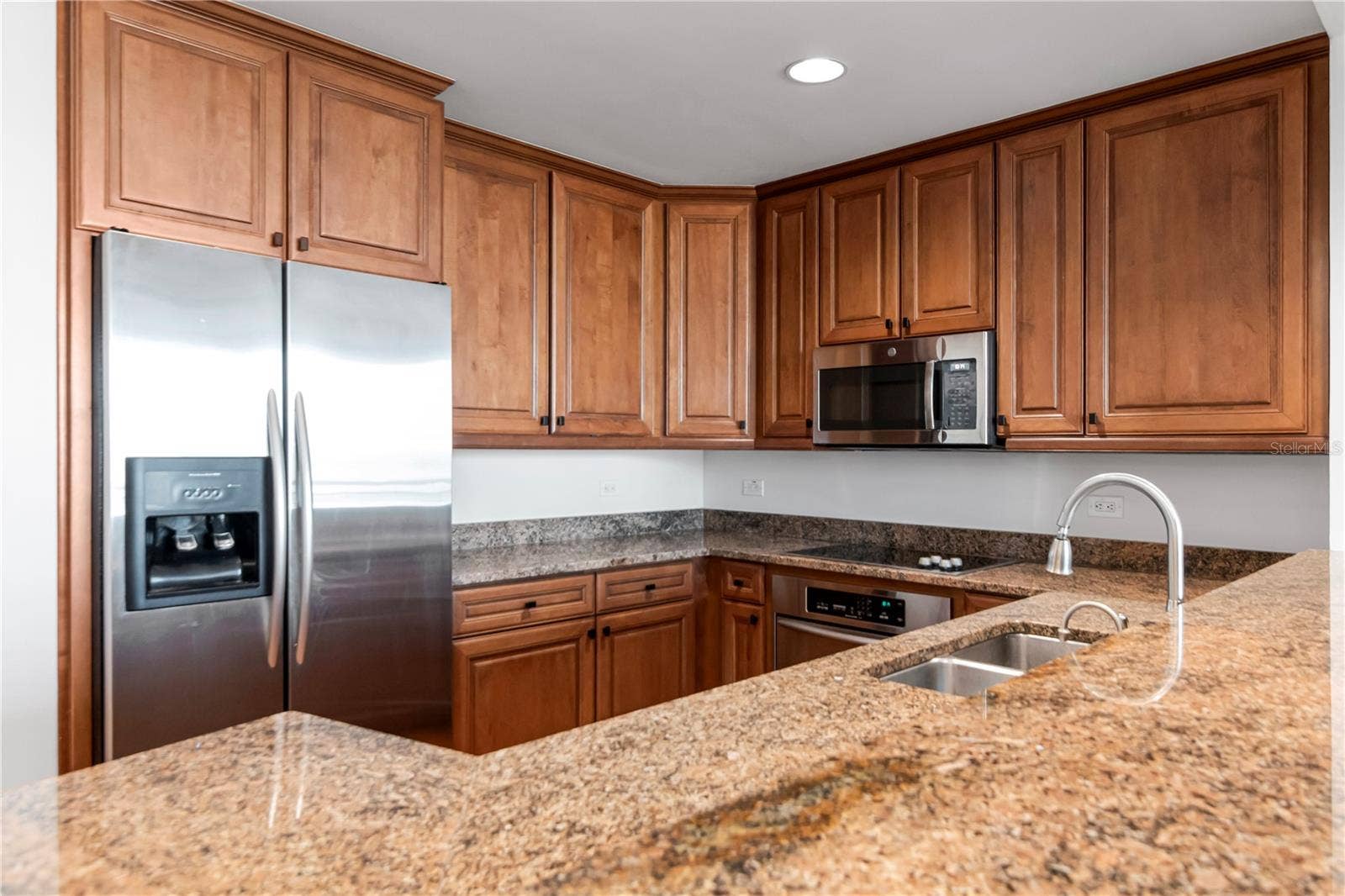 450 KNIGHTS RUN AVENUE, #803, Tampa, FL 33602 450 KNIGHTS RUN AVENUE, #803, Tampa, FL 33602